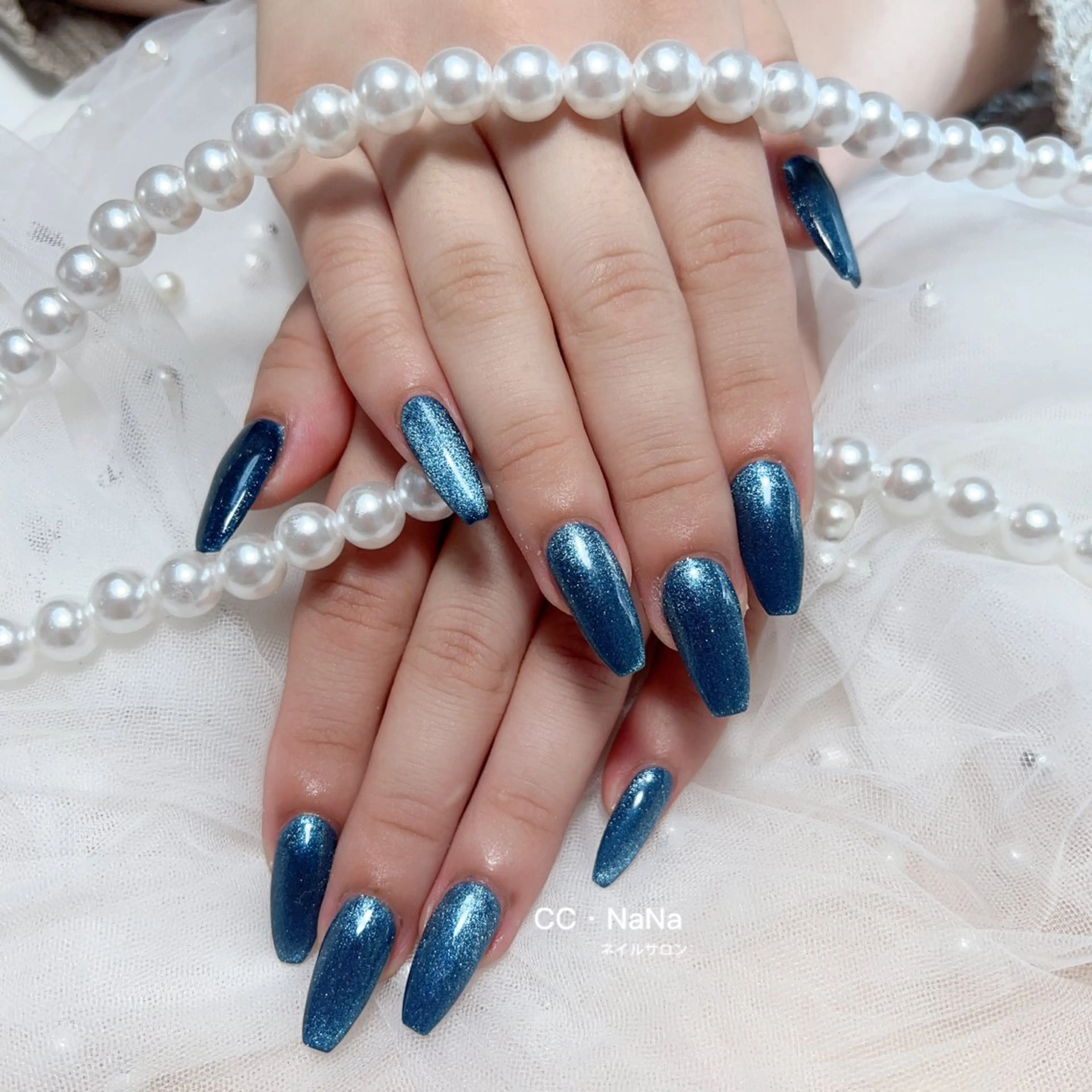 ✨輝かしい✨フラッシュマグネットネイル🧲厚み出し込みの写真