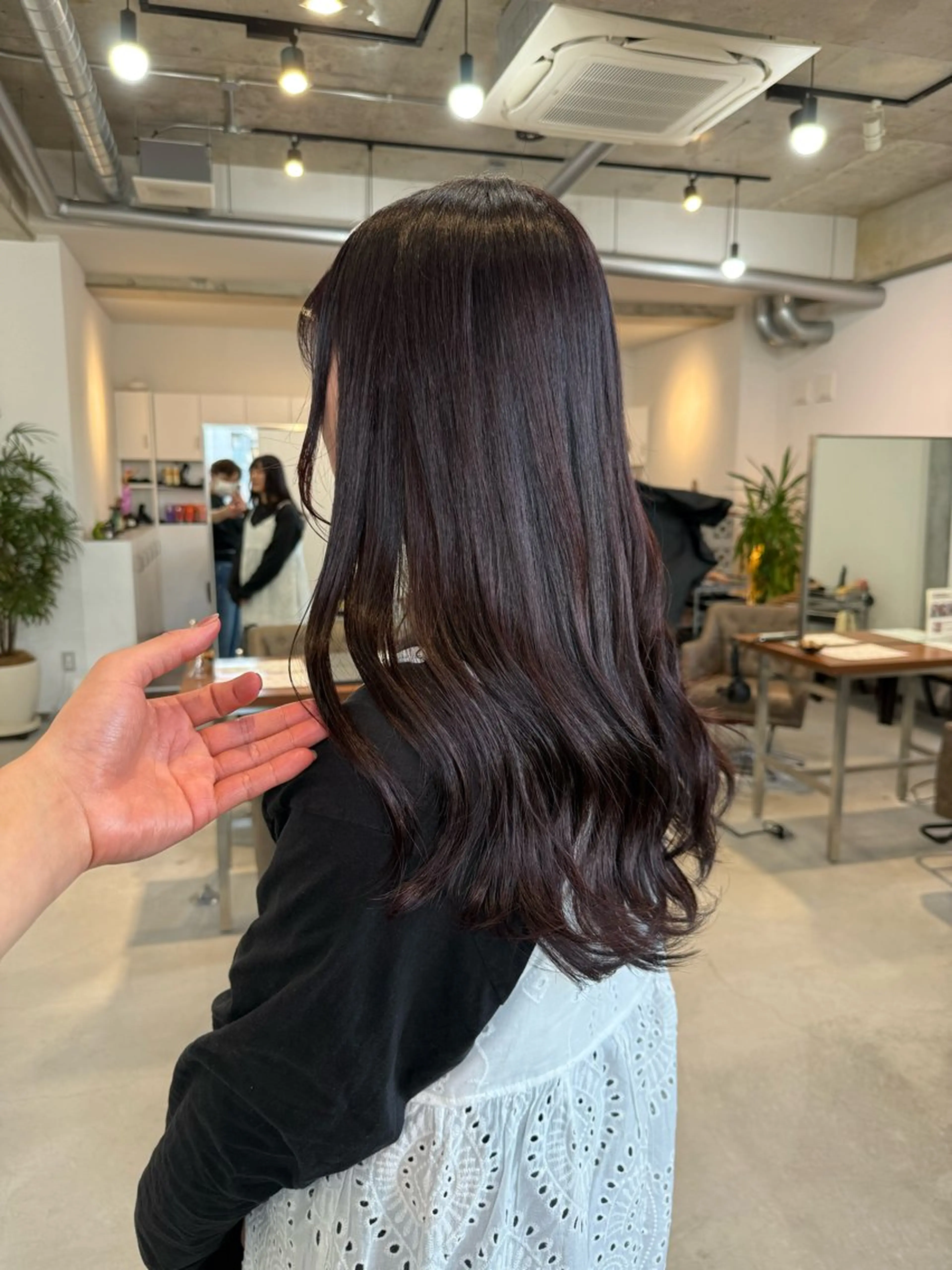 ロング カラー ロング カット ヘアカラー トリートメント カイリ /レイヤーカットのヘアスタイル