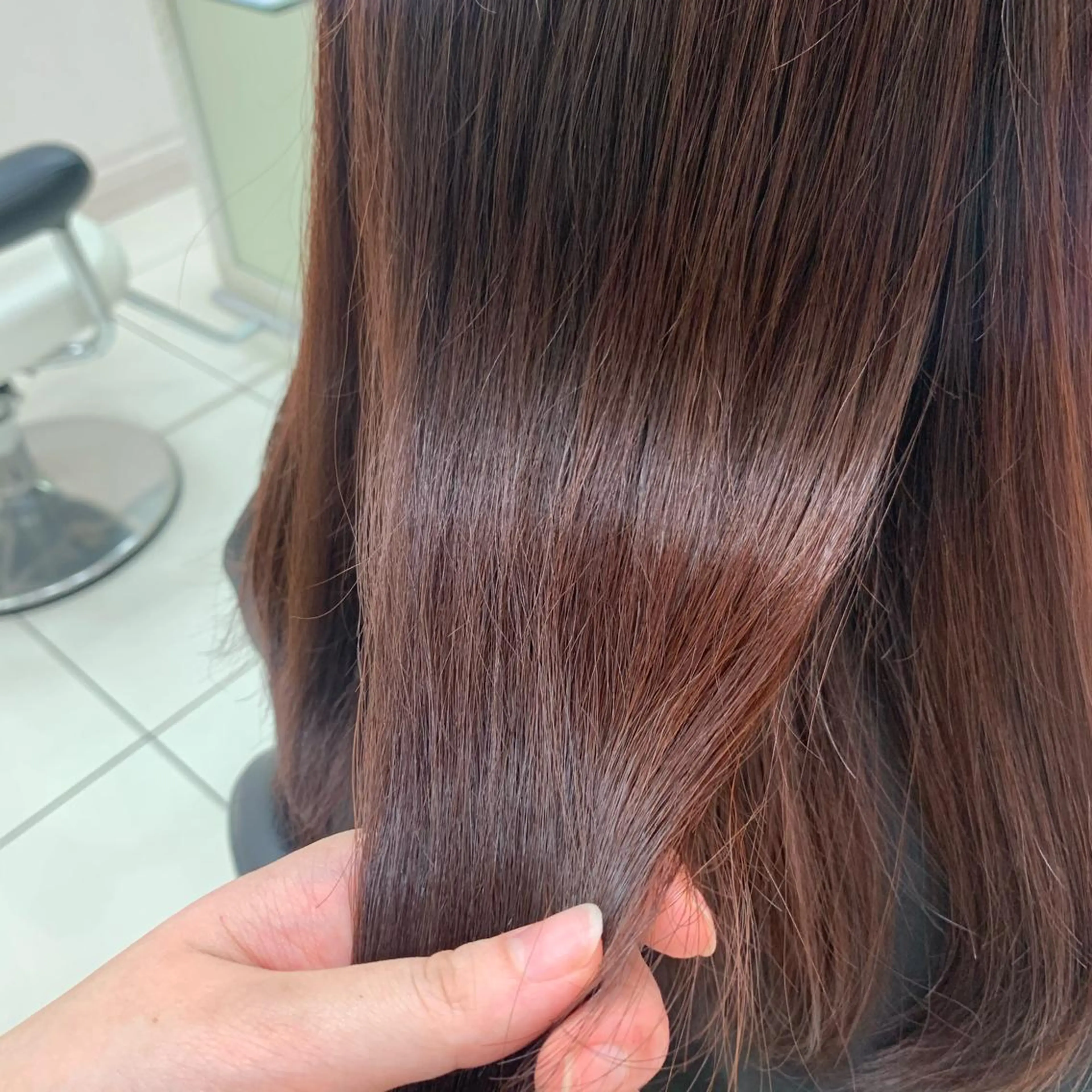 ロング カラー ヘアカラー トリートメント ウスイ ハルカのヘアスタイル