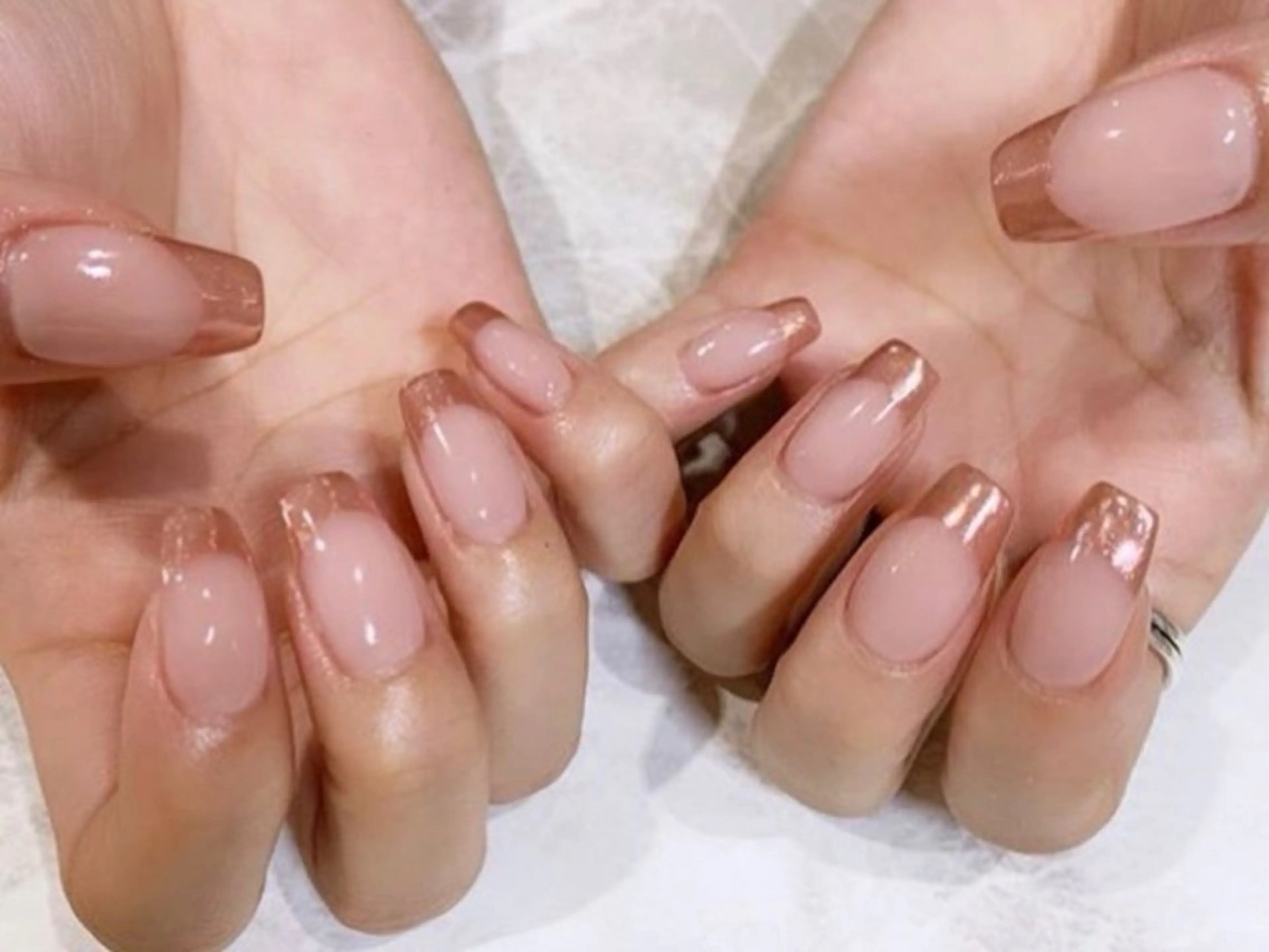 ネイル フレンチネイル ミラーネイル ハンドネイル フットネイル ハンドケア Beauty Salon LUMIAS <ビューティーサロン ルミアス>所属・LUMIAS 🪽 Miyuki.のネイルデザイン