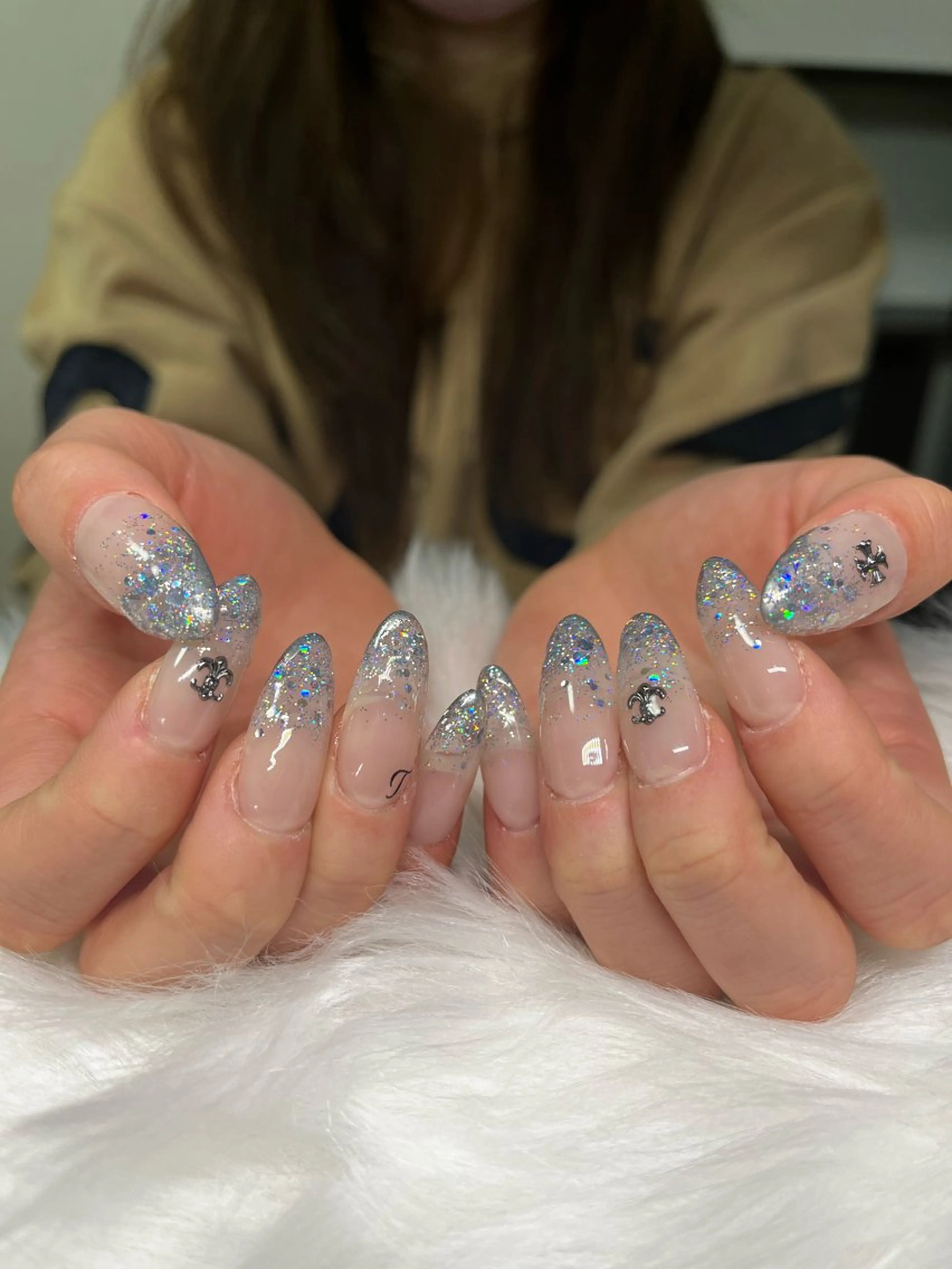 ネイル ラメ(グリッター) ラメグラデーション シンプルネイル ハンドネイル 🏠自宅 サロン💅natsuのネイルデザイン