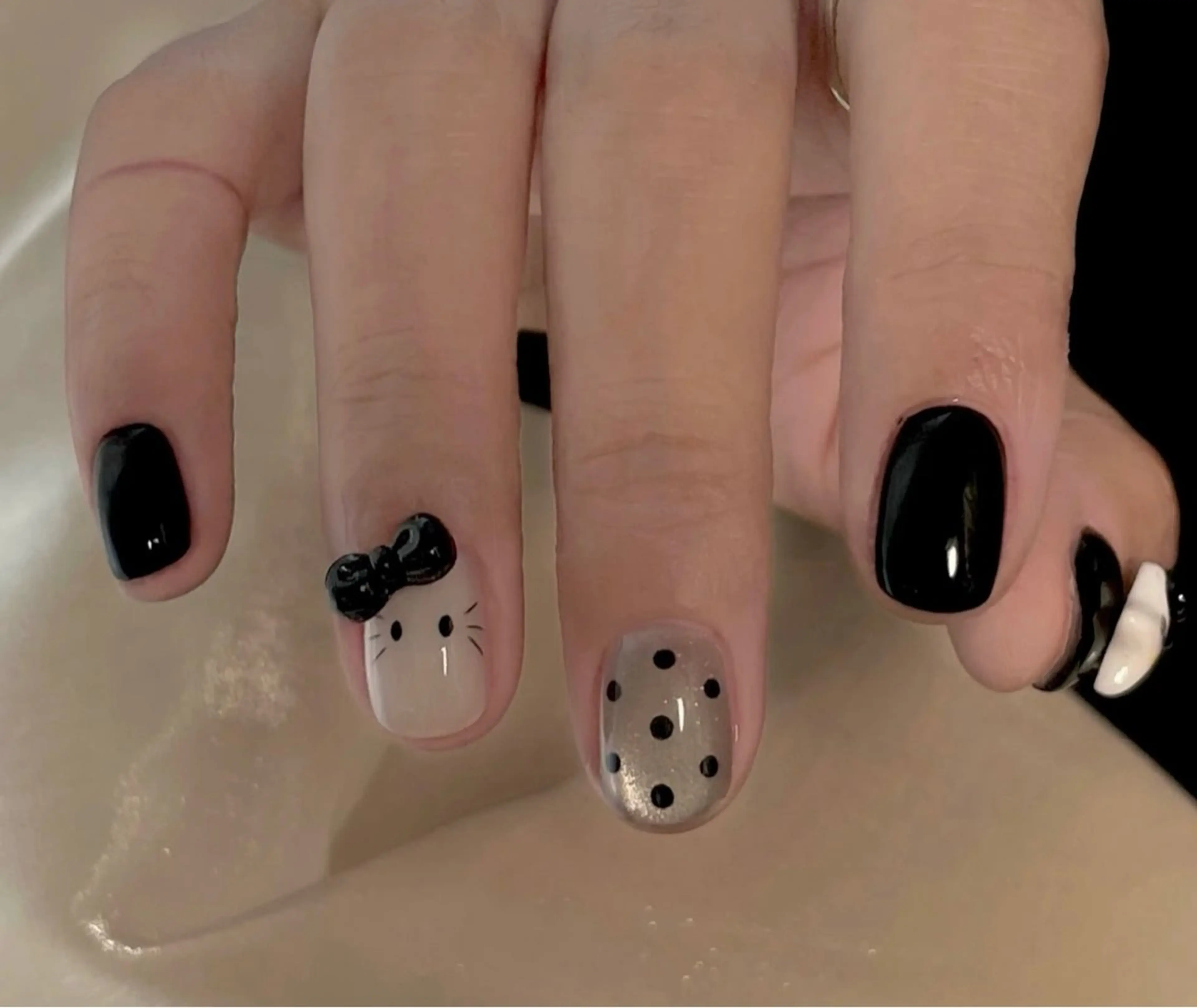 ネイル アートネイル ドット マグネットネイル ハンドネイル BabyYouMi nailのネイルデザイン