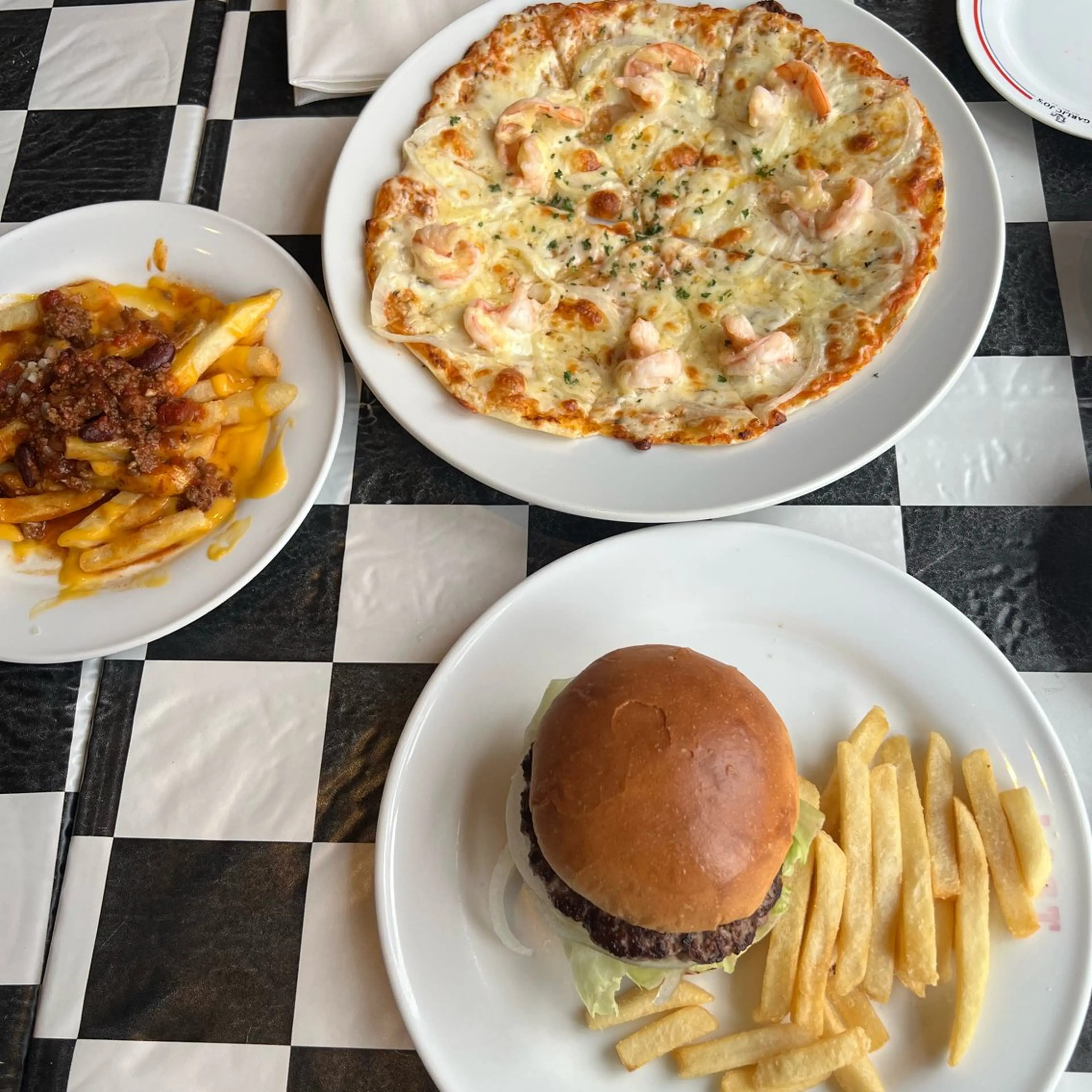 TIDEHAIR SHIHOのヘアスタイル