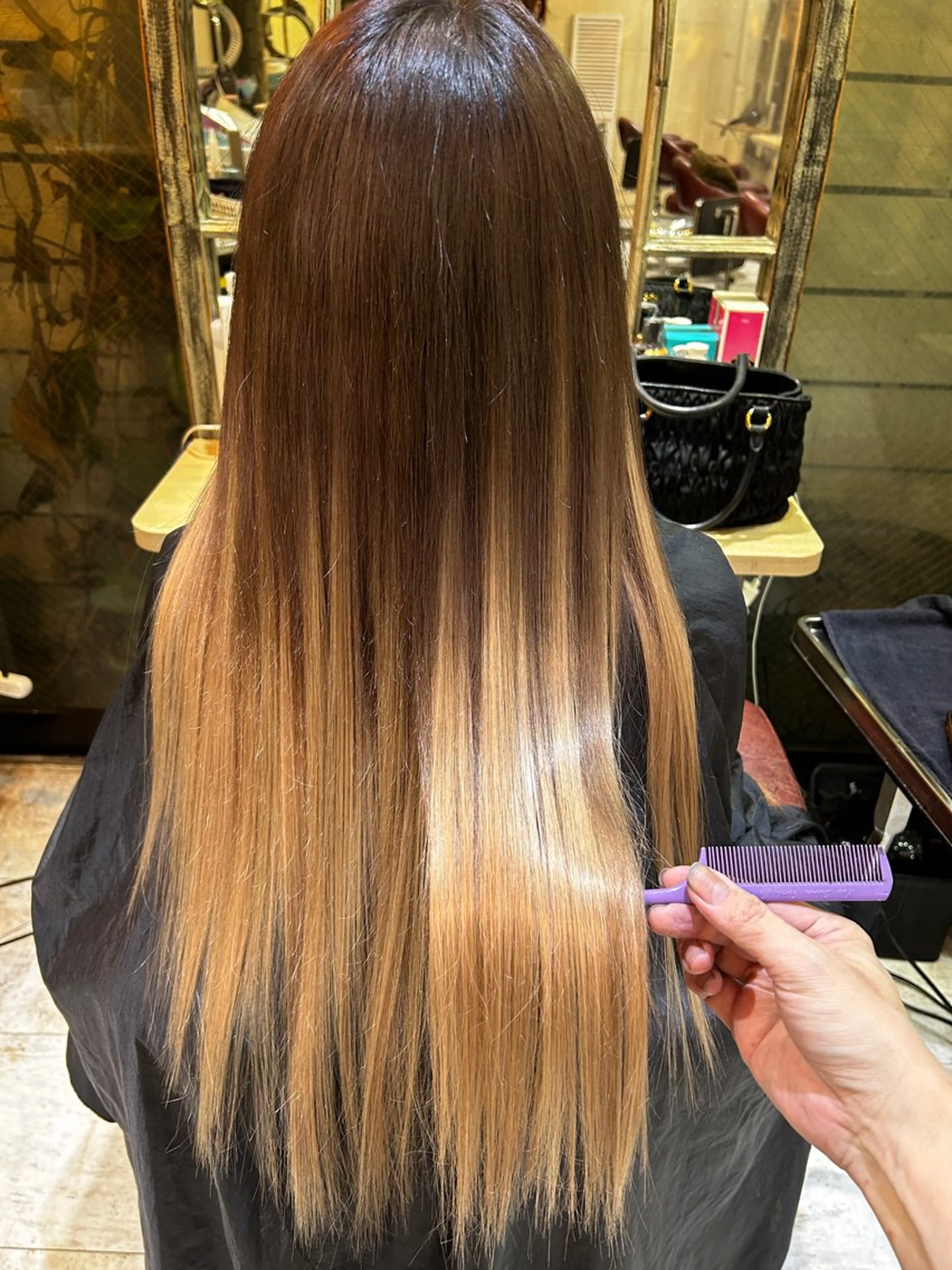 ロング カラー タケ ウチのヘアスタイル