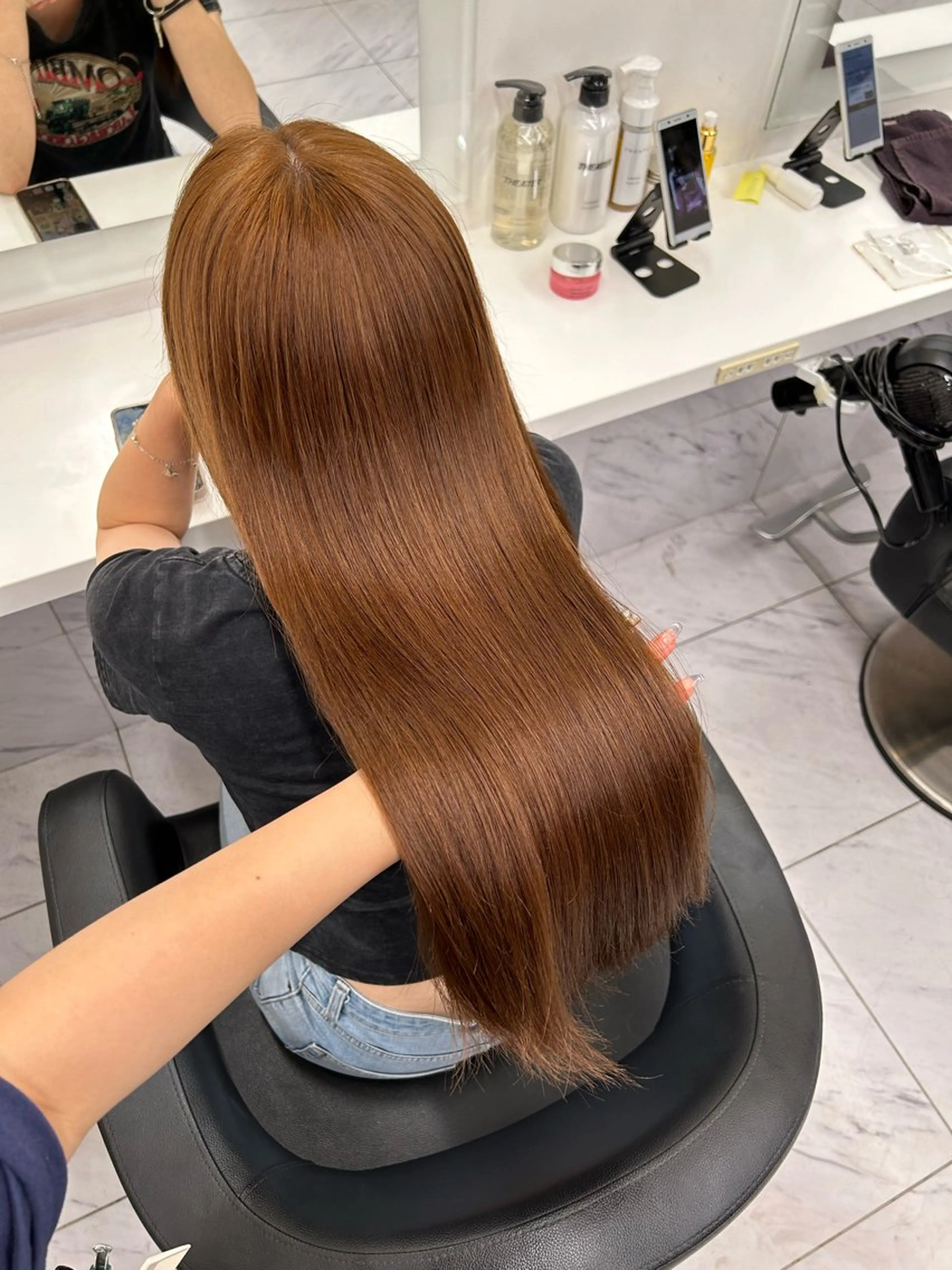 カラー ヘアカラー トリートメント 透明感ベージュ🤎 ナチュラルレイヤーのヘアスタイル