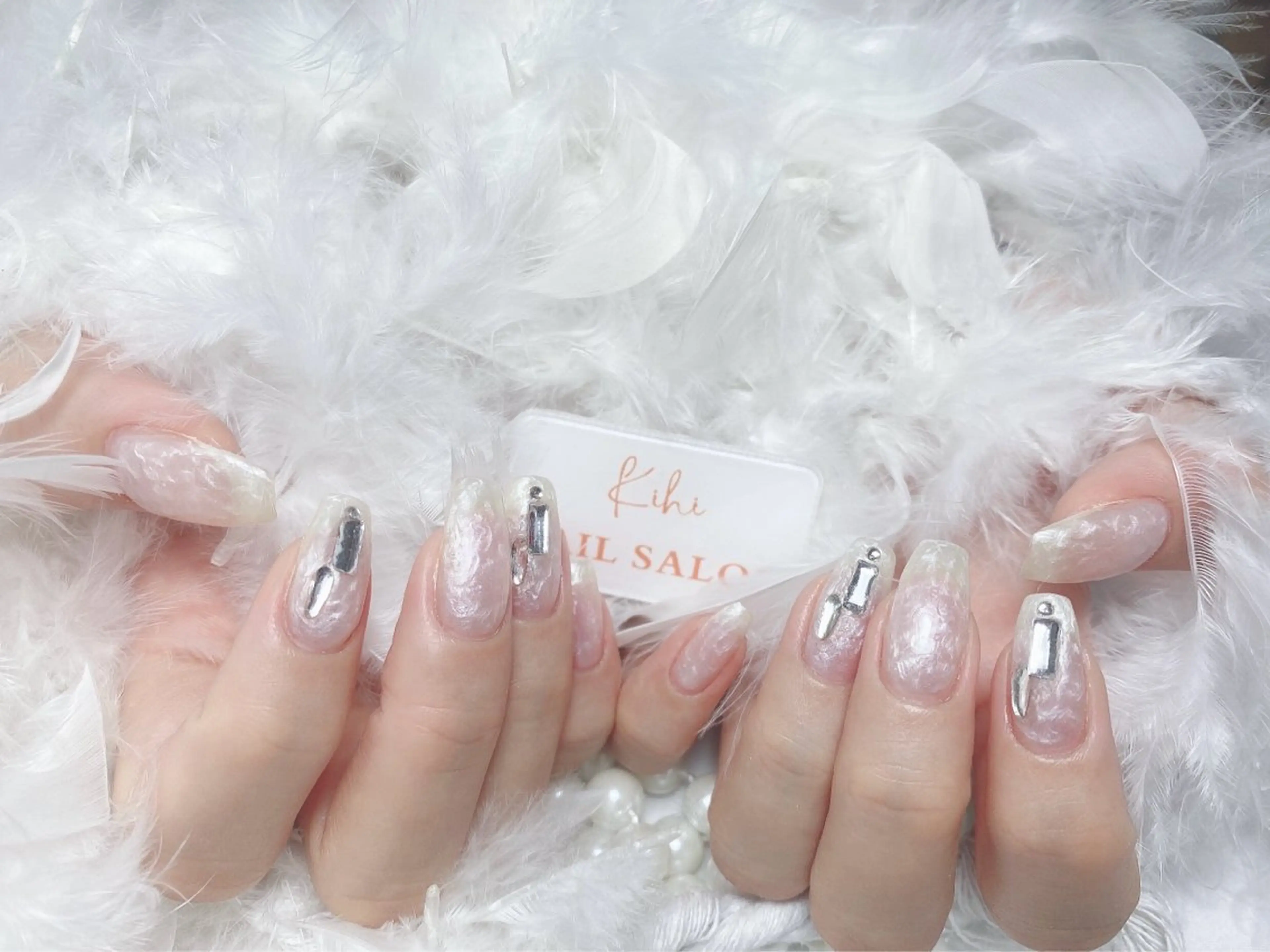 ネイル アートネイル フレンチネイル ジェルネイル グラデーション 韓国ネイル ハンドネイル 💕鈴木ユリ パラジェル/オフ無料のネイルデザイン