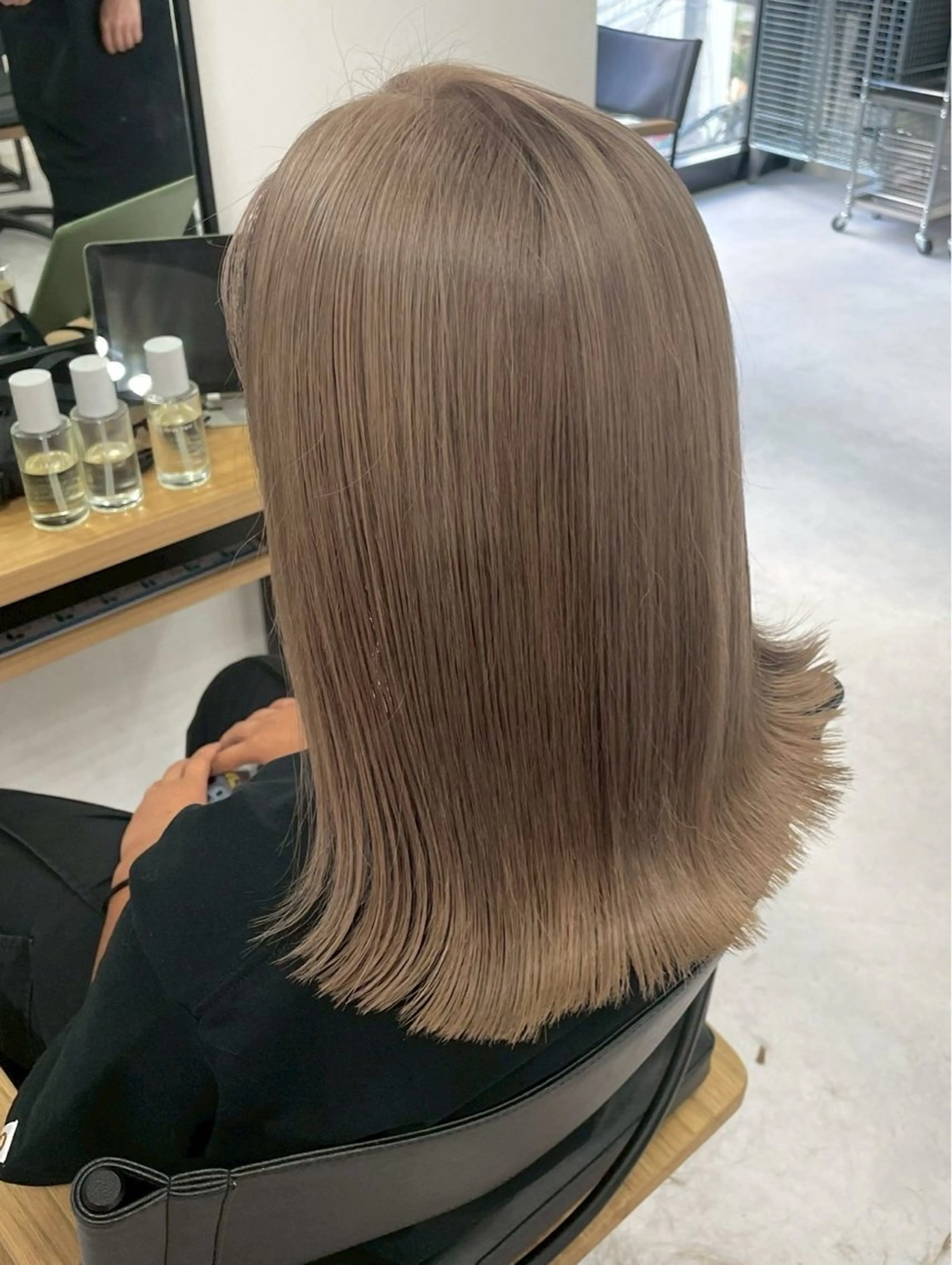 セミロング ショートボブ ボブ ハイライト レイヤーカット 縮毛矯正 カット ヘアカラー SUZU/岡山/矯正 ブリーチ/レイヤーのヘアスタイル