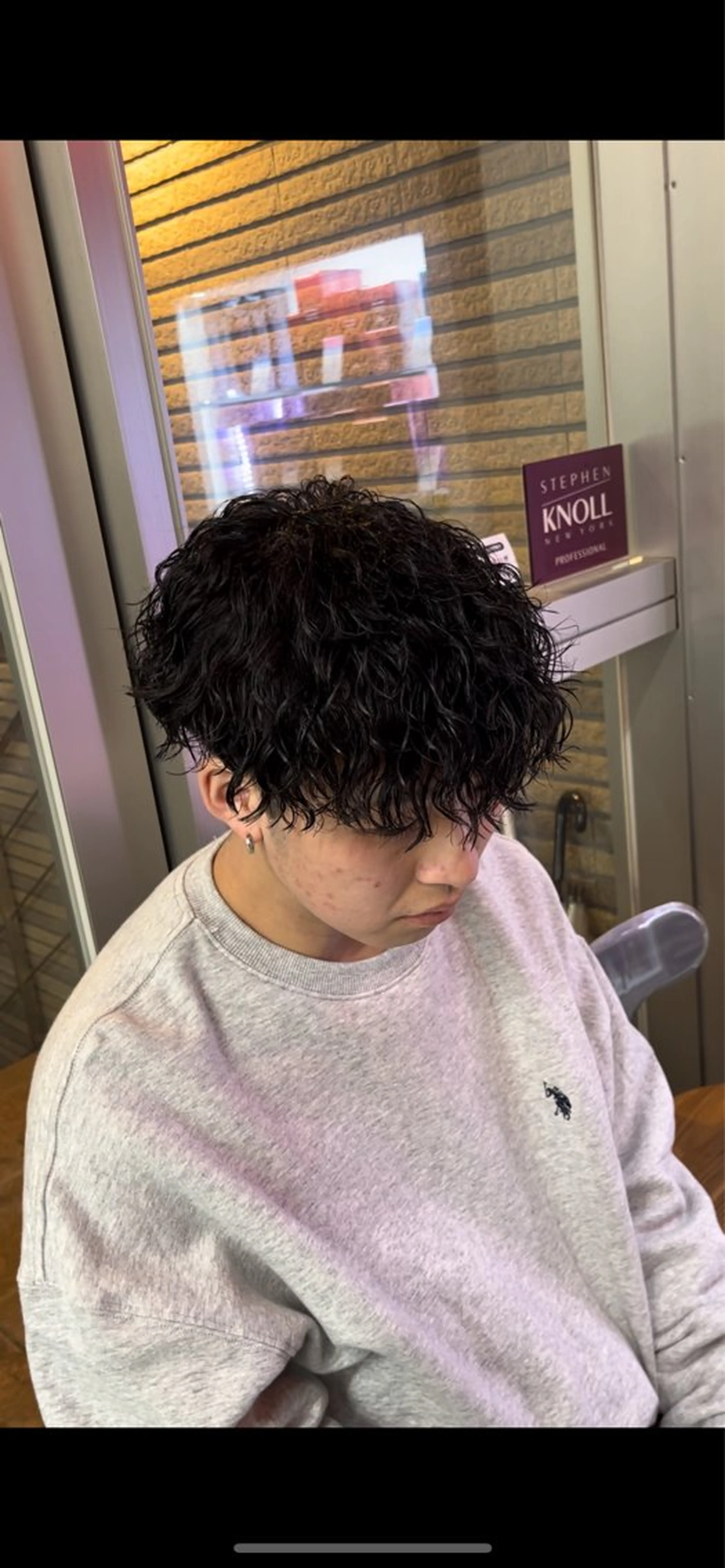 パーマ メンズハイトーン 北斗💍レイヤーのヘアスタイル