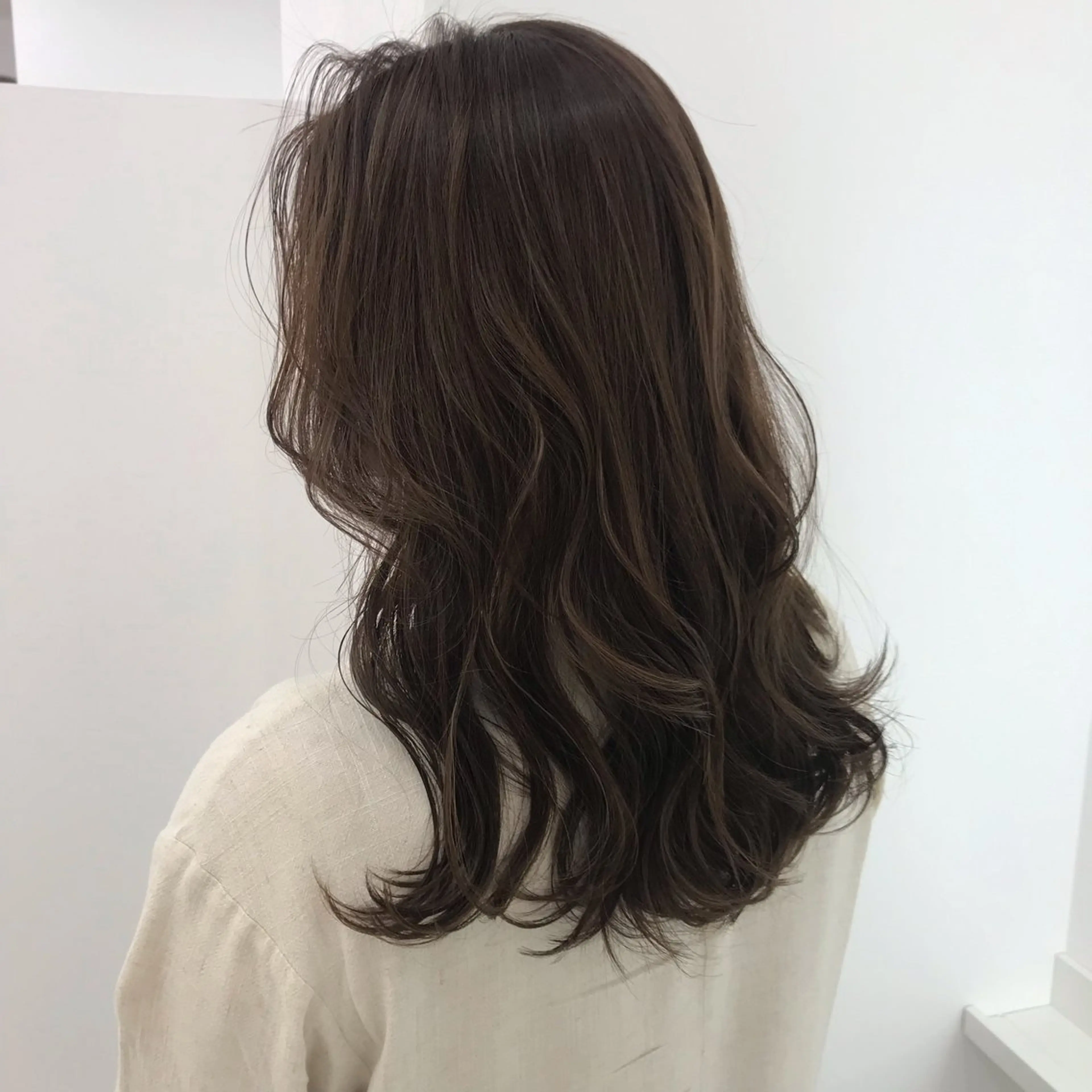 ミディアム カット ヘアカラー トリートメント 天王寺の美容師 わだひろしのヘアスタイル