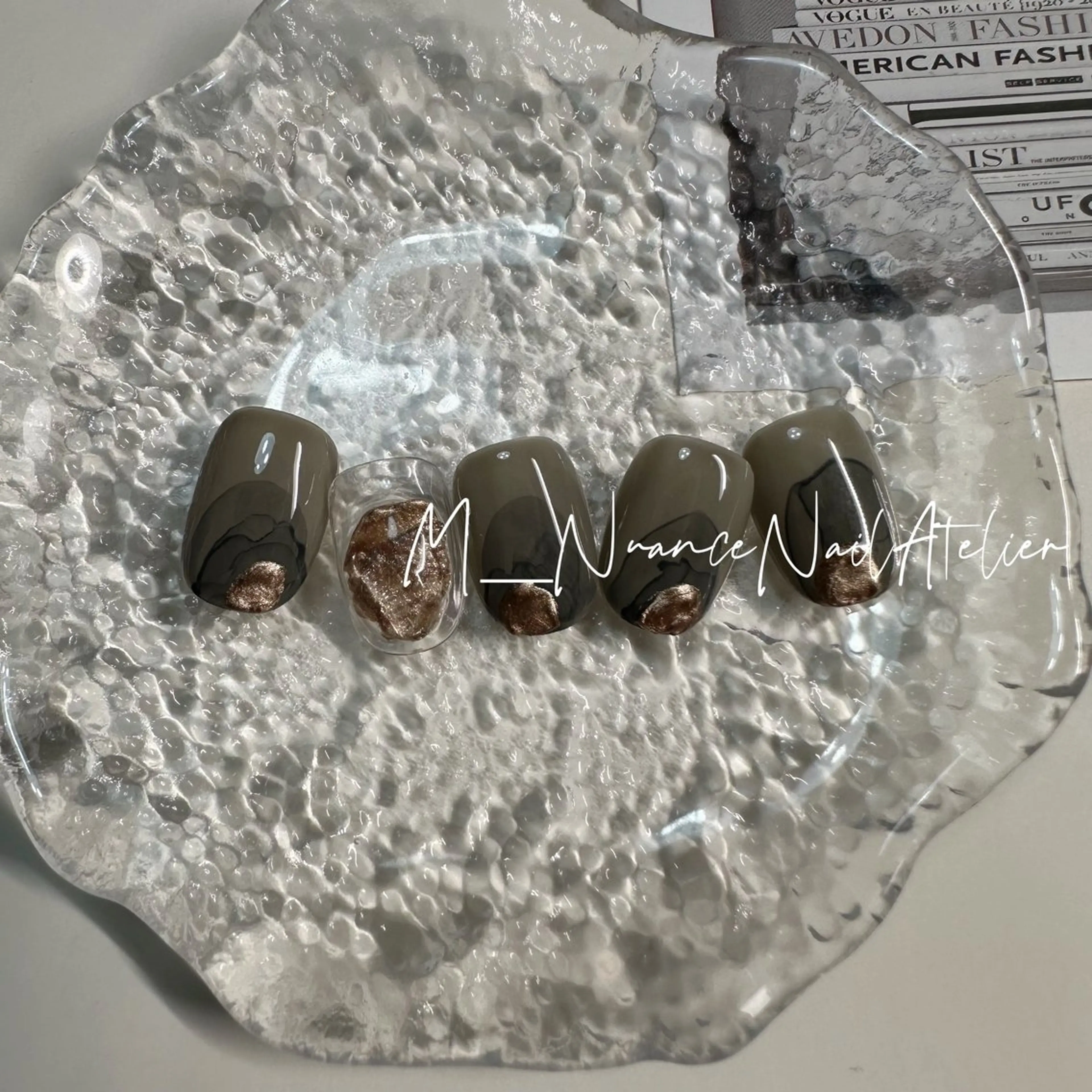 ネイル マグネットネイル ニュアンスネイル オフィスネイル シンプルネイル GO TODAY横浜Solace店所属・M___nail atelierのネイルデザイン