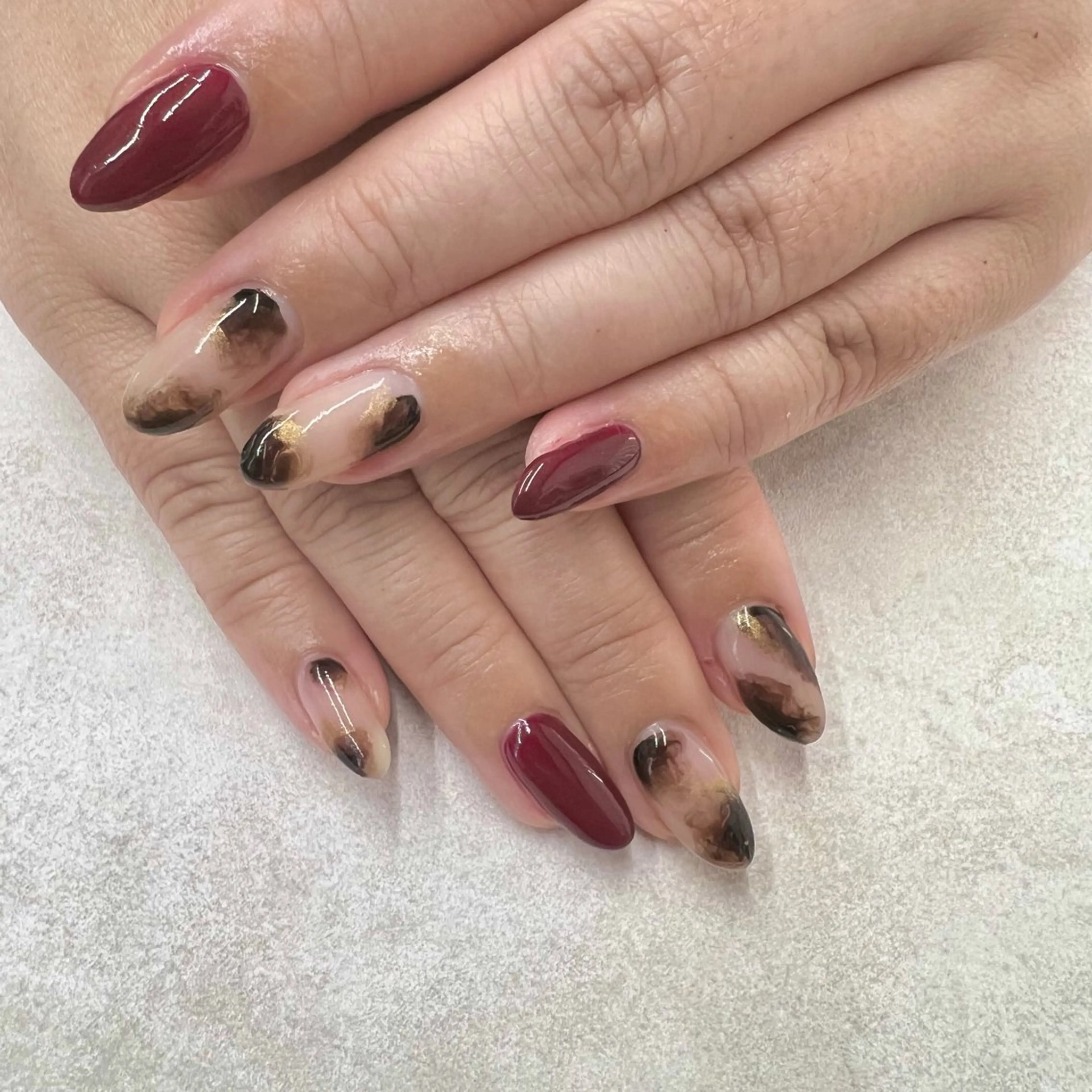 ネイル ボルドー 大理石ネイル(マーブル) Nail Sant Esperanza by SALON DE やす所属・Sant Esperanzaのネイルデザイン