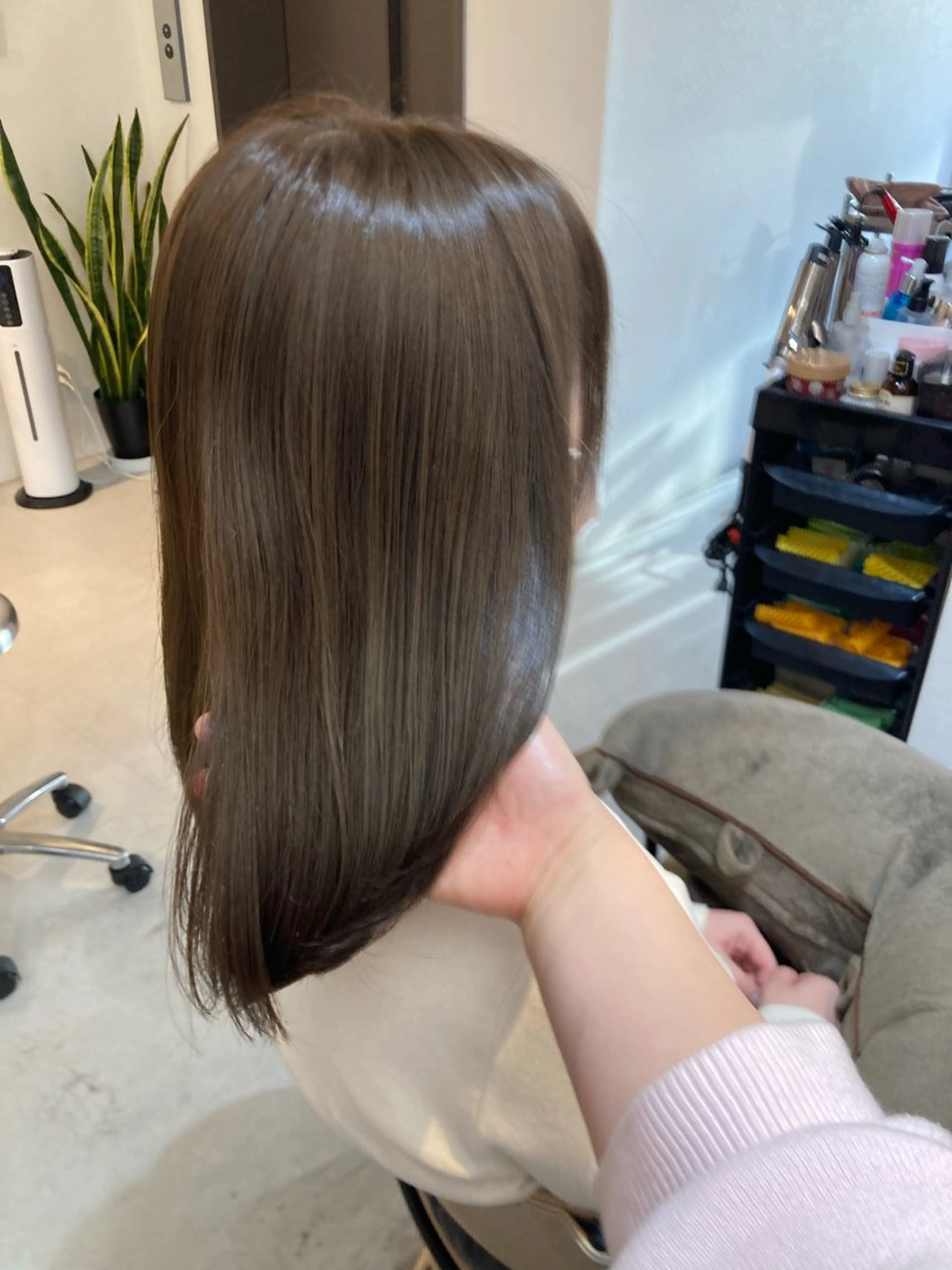 ミディアム カット ヘアカラー トリートメント ✨色持ちの良い艶 カラー✨蟹江真世のヘアスタイル