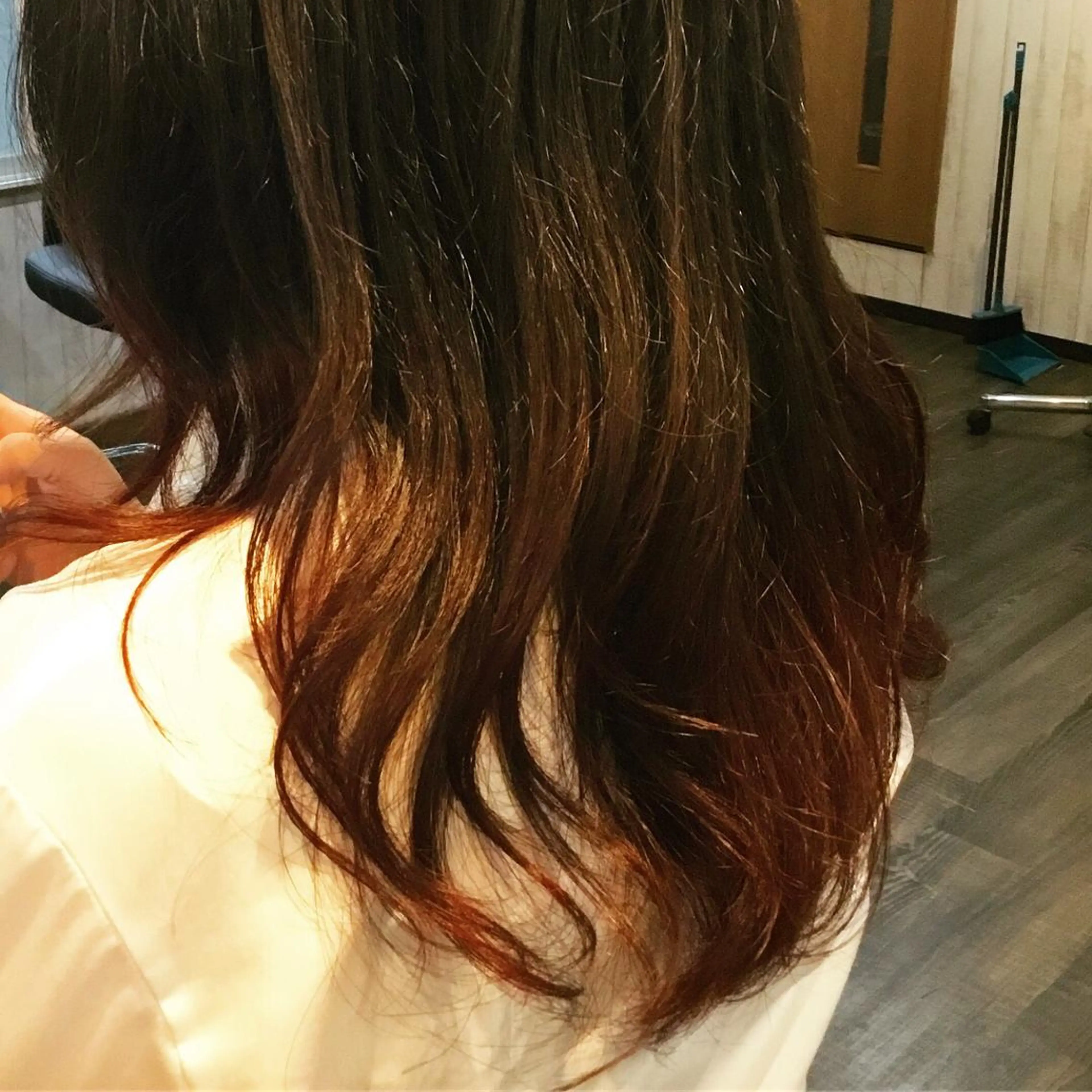 セミロング カラー 金崎 新吾のヘアスタイル