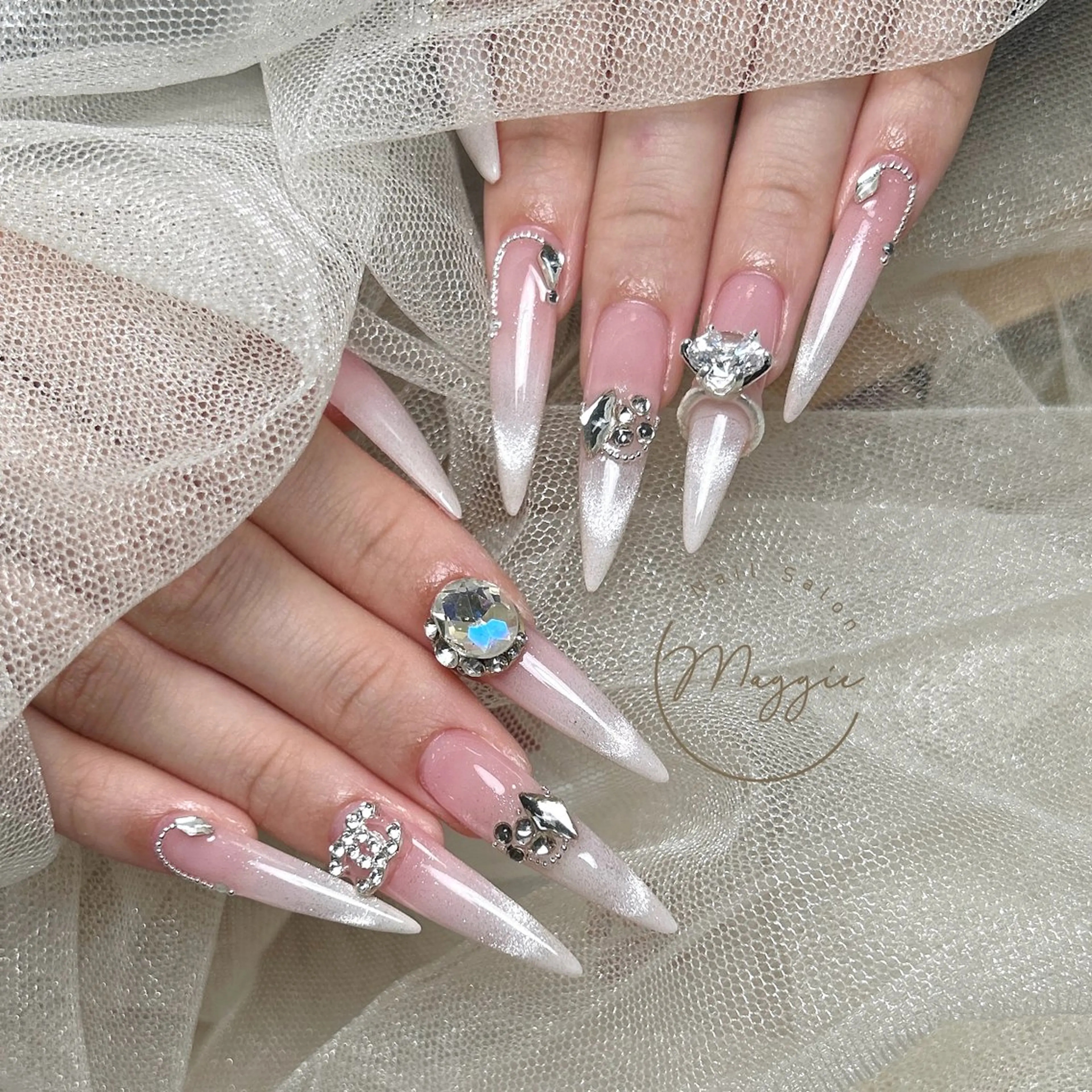 ネイル Maggie Nail🦩のネイルデザイン