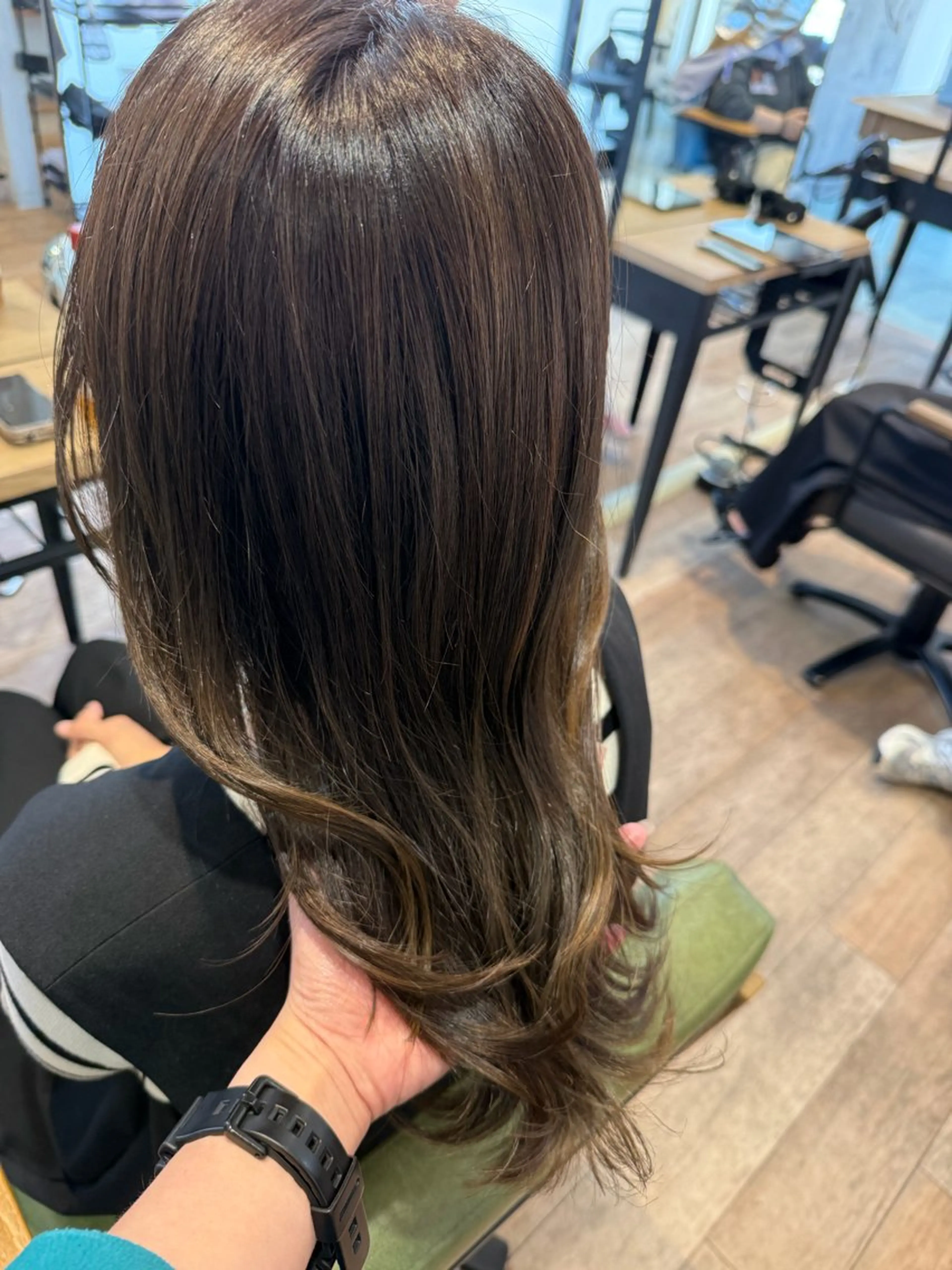 セミロング カラー Hair Design lima所属・耳つぼ/クロスパーマ /イシグロのヘアスタイル