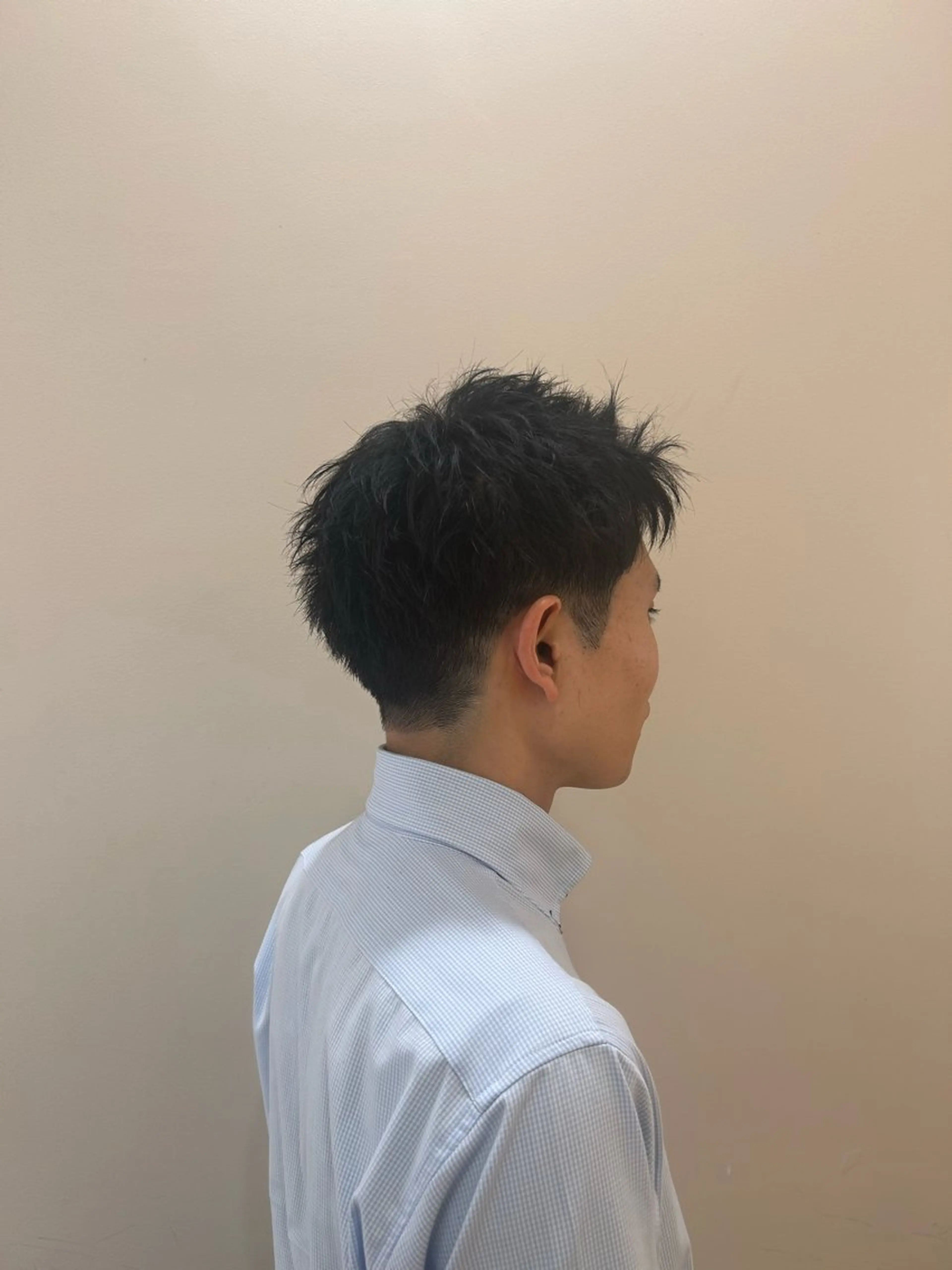 メンズ アップバング スパイキーショート 三富 陽菜のヘアスタイル