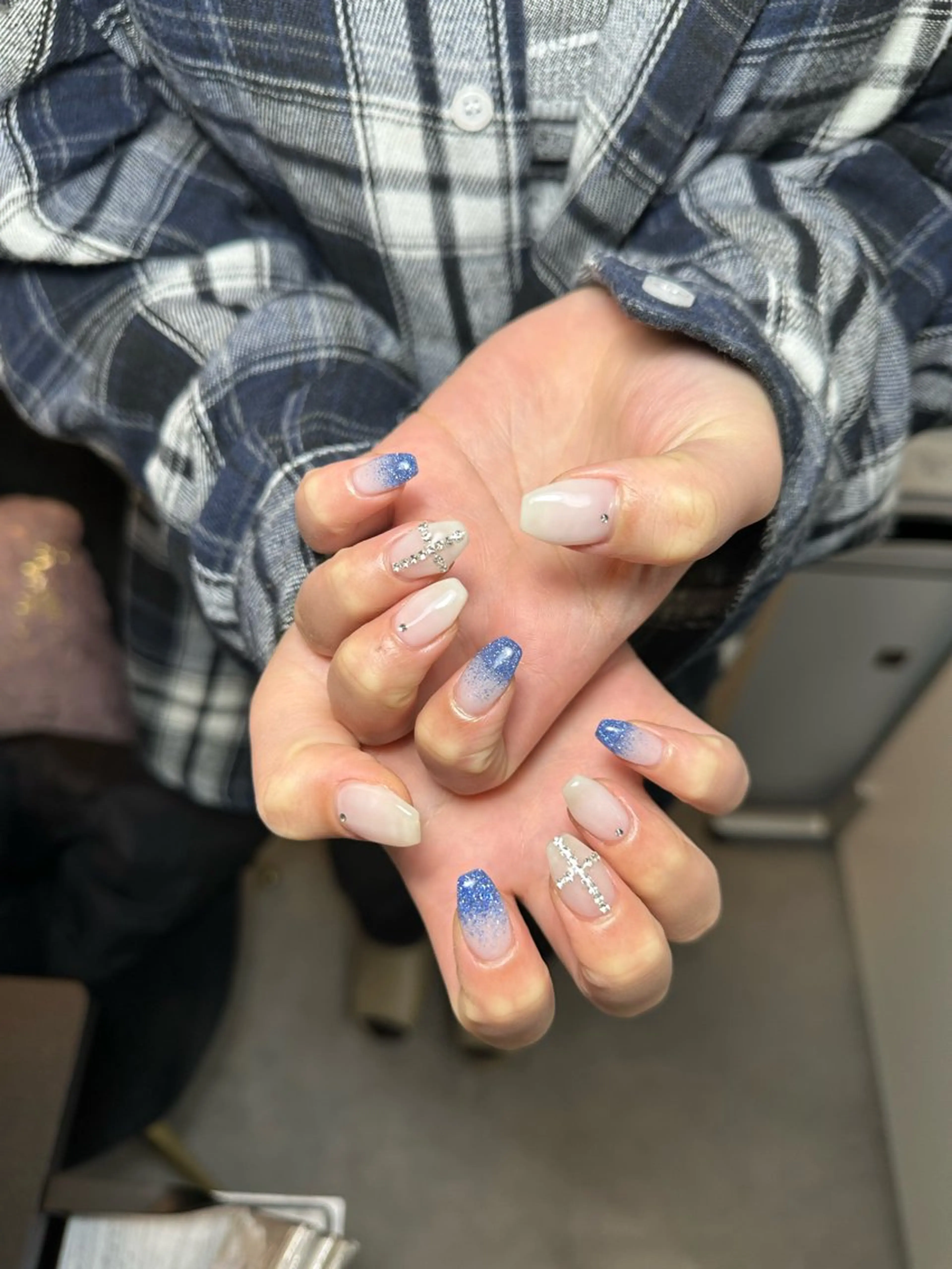 ネイル ATELIERHARLOW所属・nailist MOEのネイルデザイン