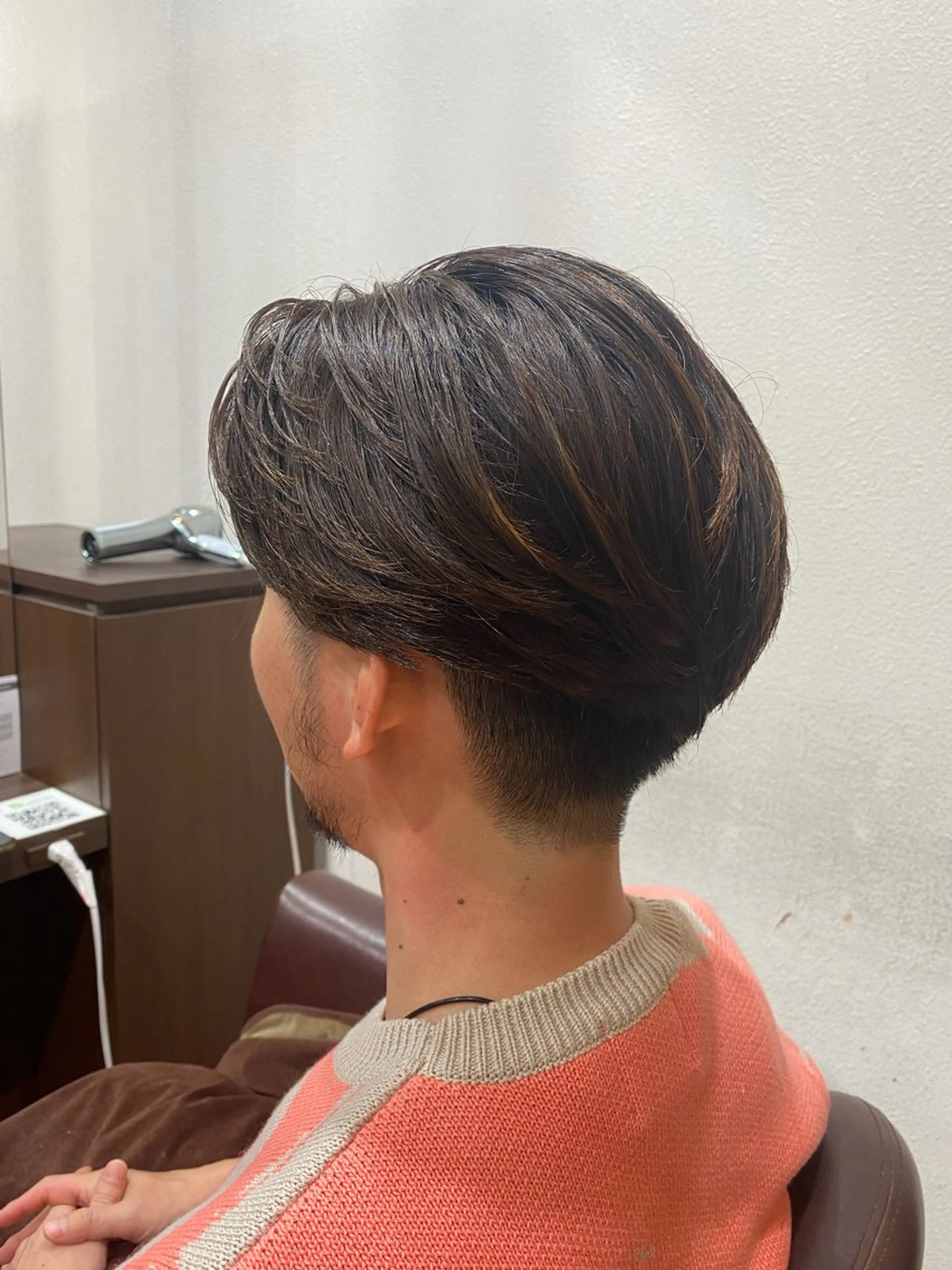 カラー メンズ センターパート カット 仲井 充のヘアスタイル