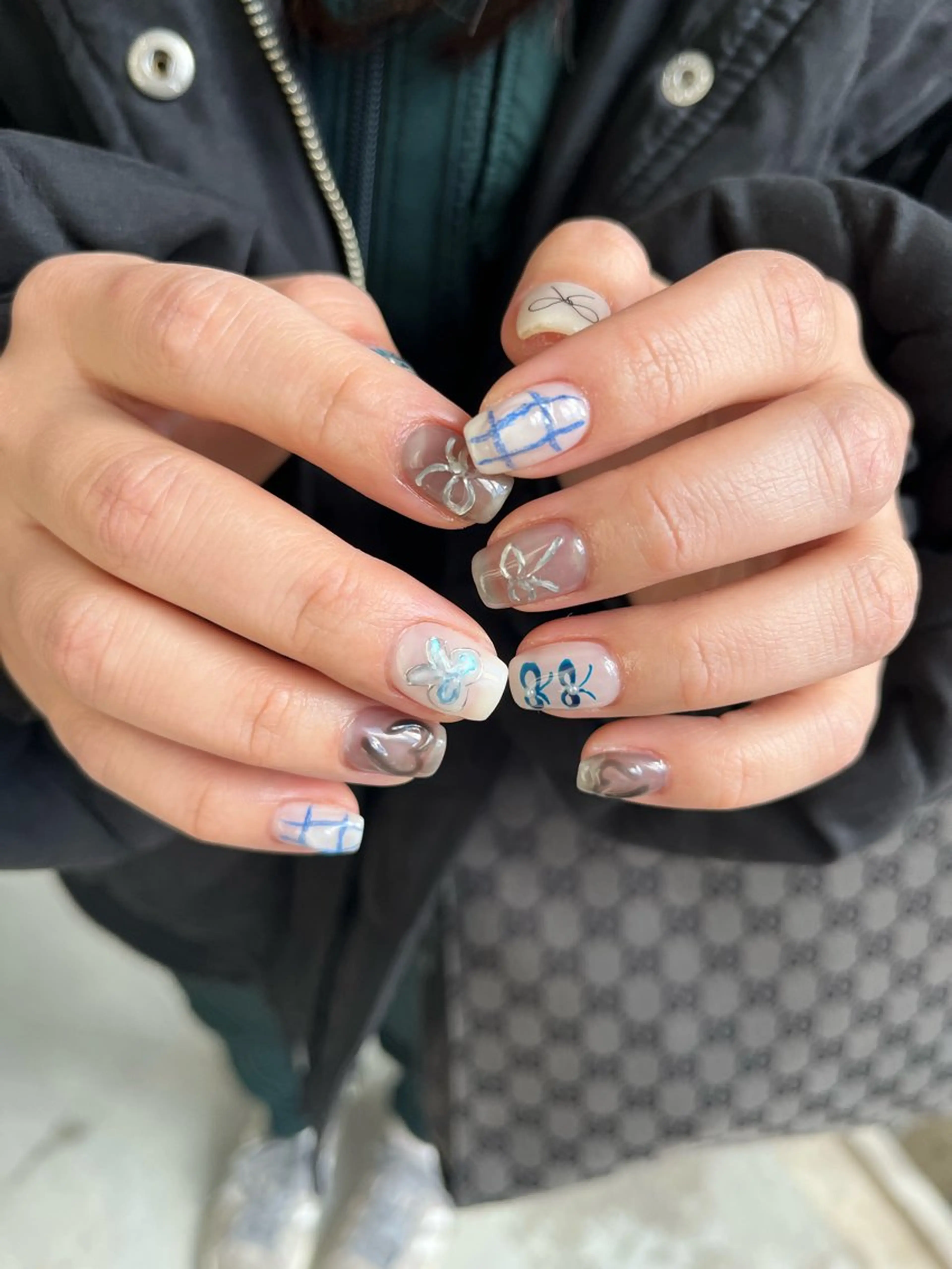 ネイル リボン mitsuki / Manonのネイルデザイン