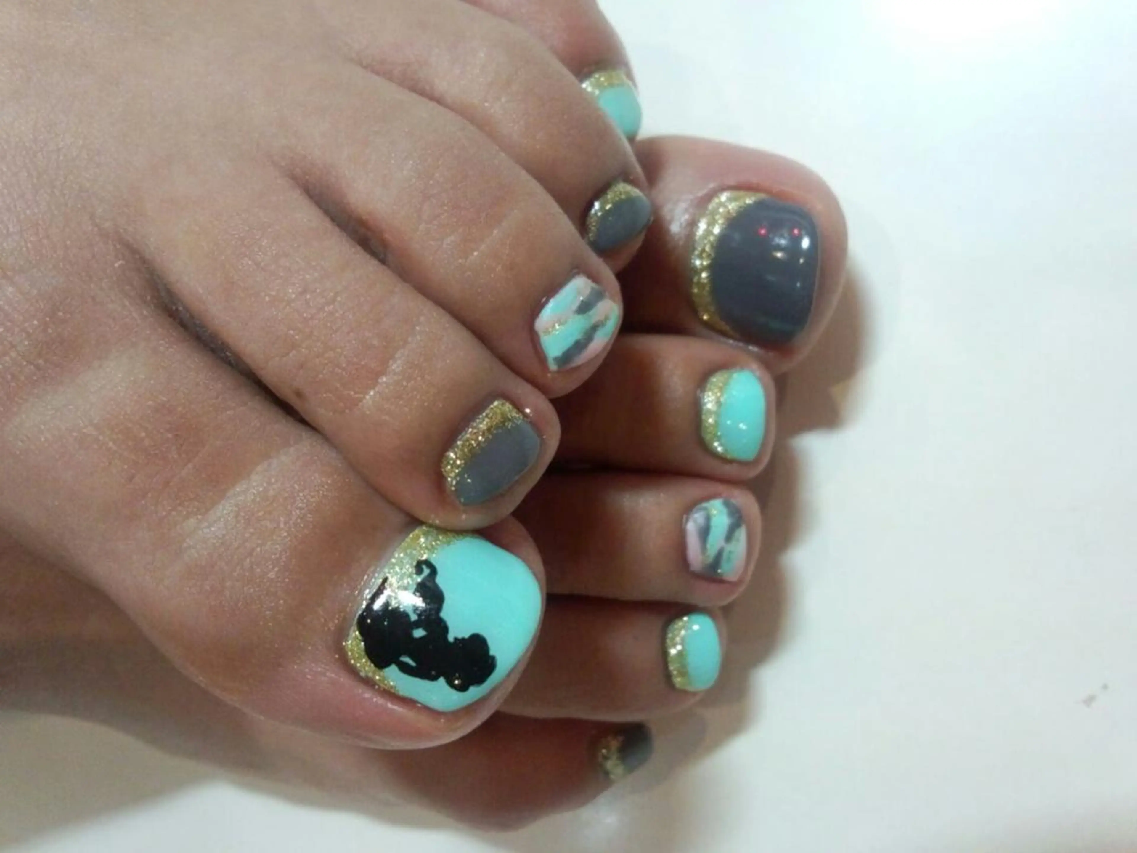 ネイル フットネイル ネイルサロン& スクールGONAのネイルデザイン