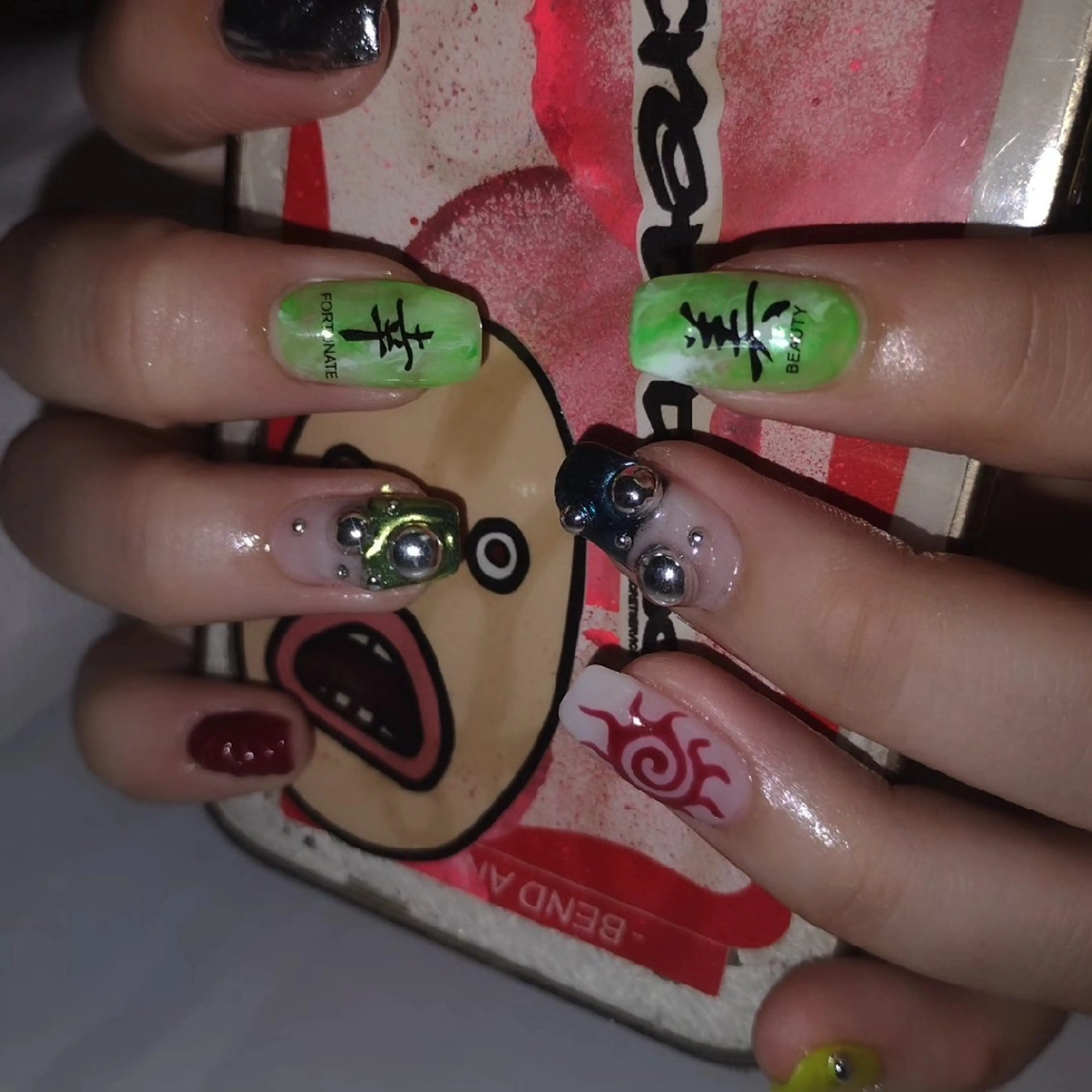 ネイル 424 nailsのネイルデザイン