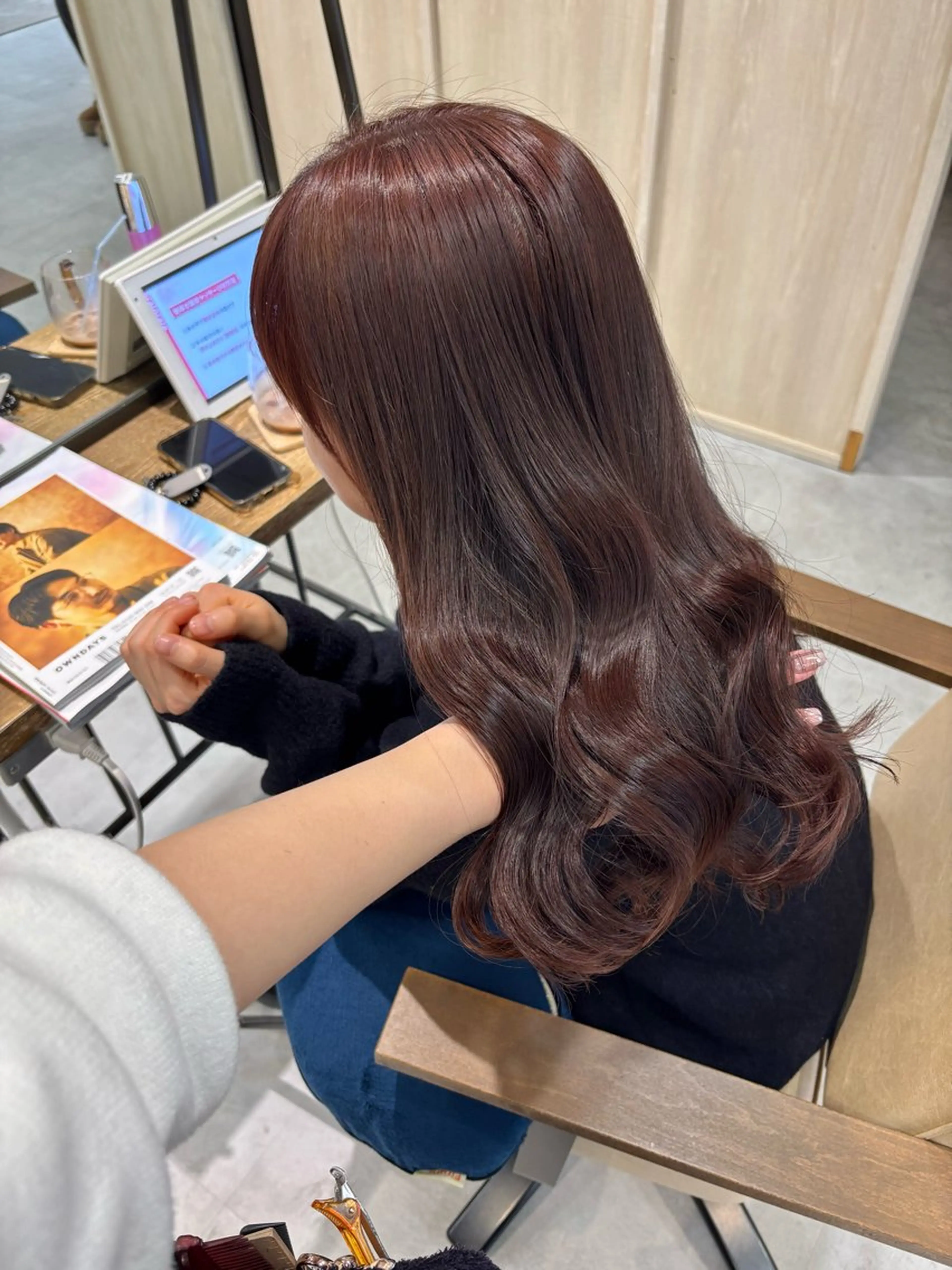 ロング カラー ヘアカラー トリートメント 井上 真子のヘアスタイル