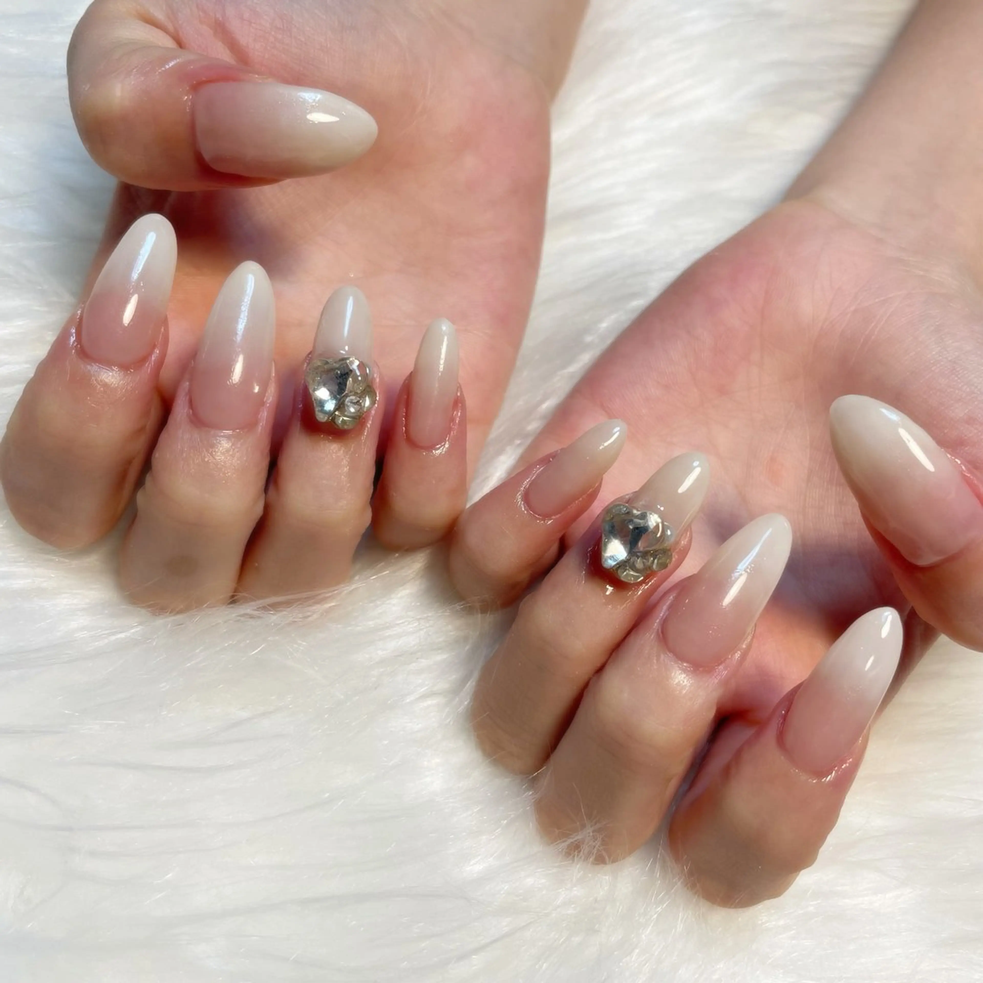 ネイル ハンドネイル ゴテゴテ💙ワンホン リオナのネイルデザイン