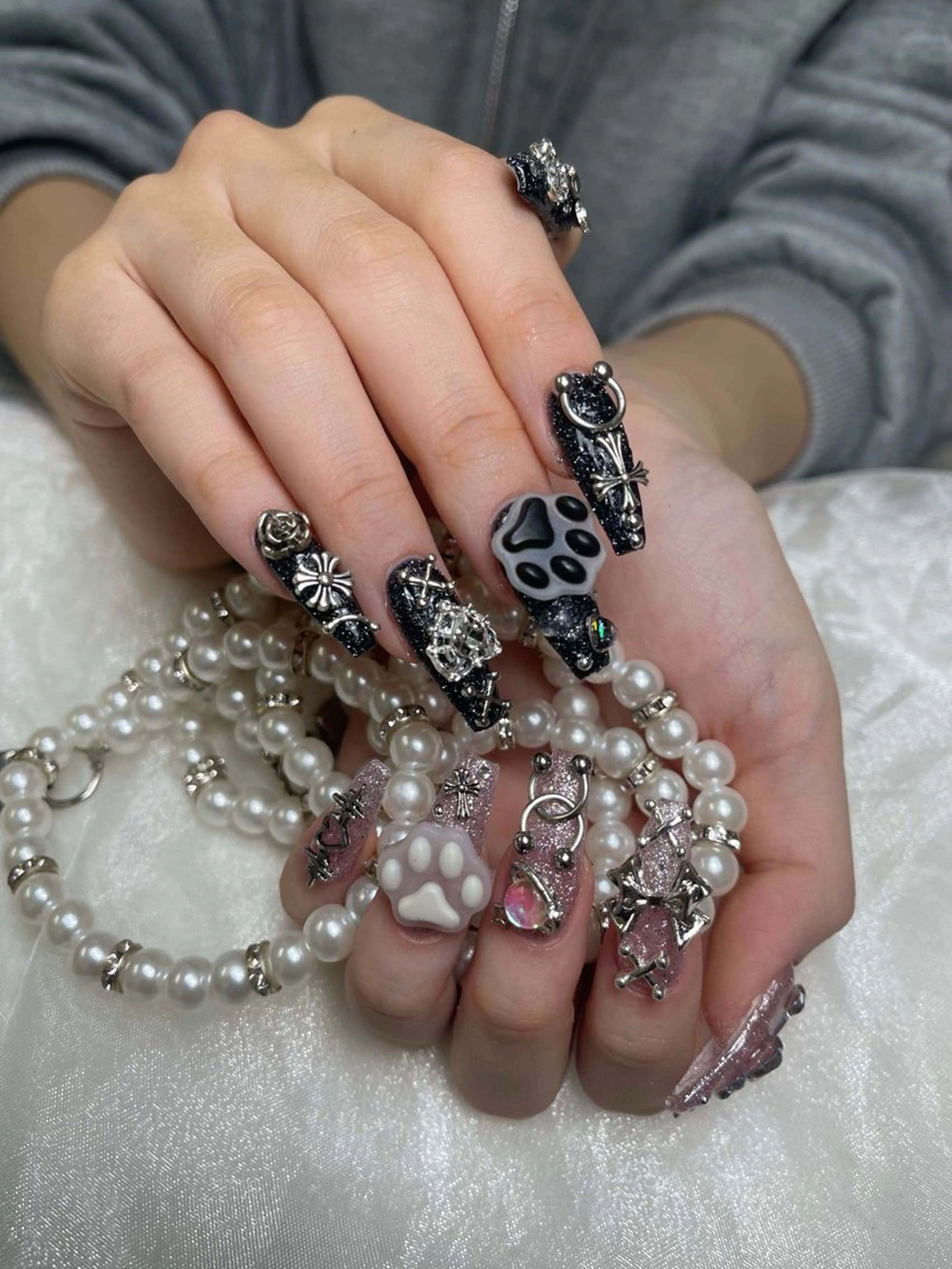 ネイル グラデーション キラキラネイル ワンカラーネイル 冬ネイル Jenn Nail Salonのネイルデザイン