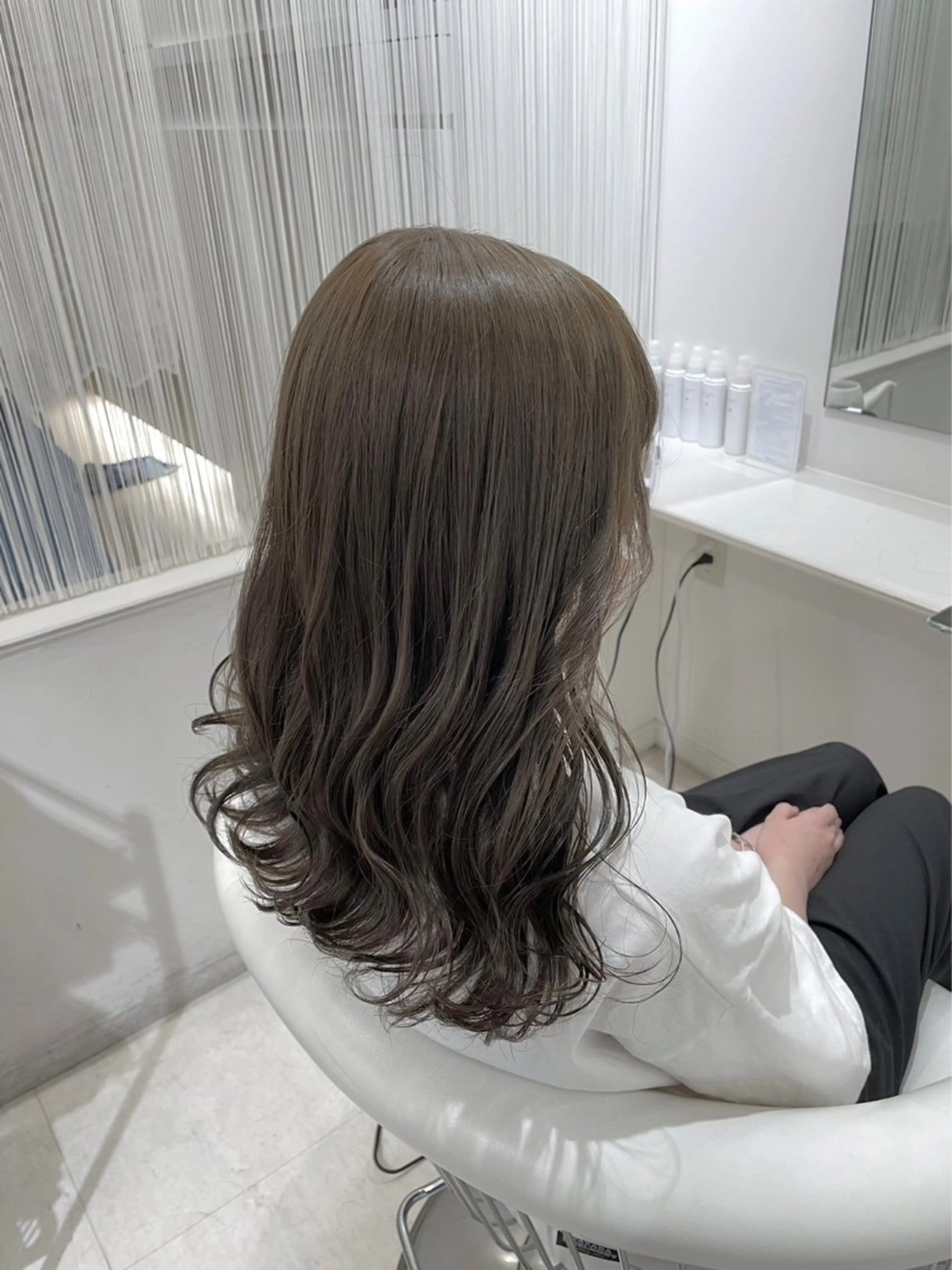 セミロング カラー グレージュ オリーブグレージュ オリーブグレー ParveMix 🪽鳥取彩花のヘアスタイル