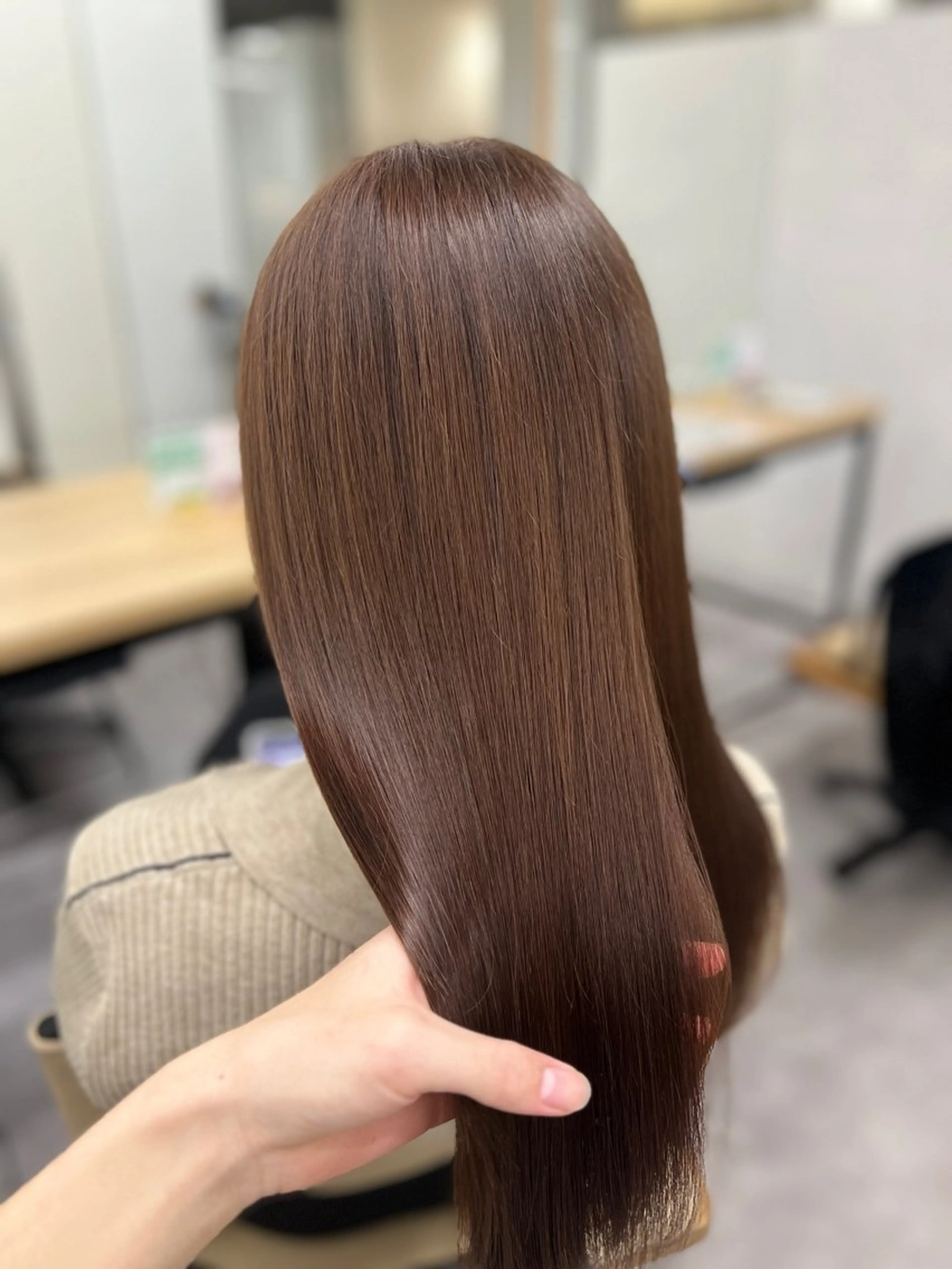 ミディアム 縮毛矯正 care所属・西本 泰智のヘアスタイル