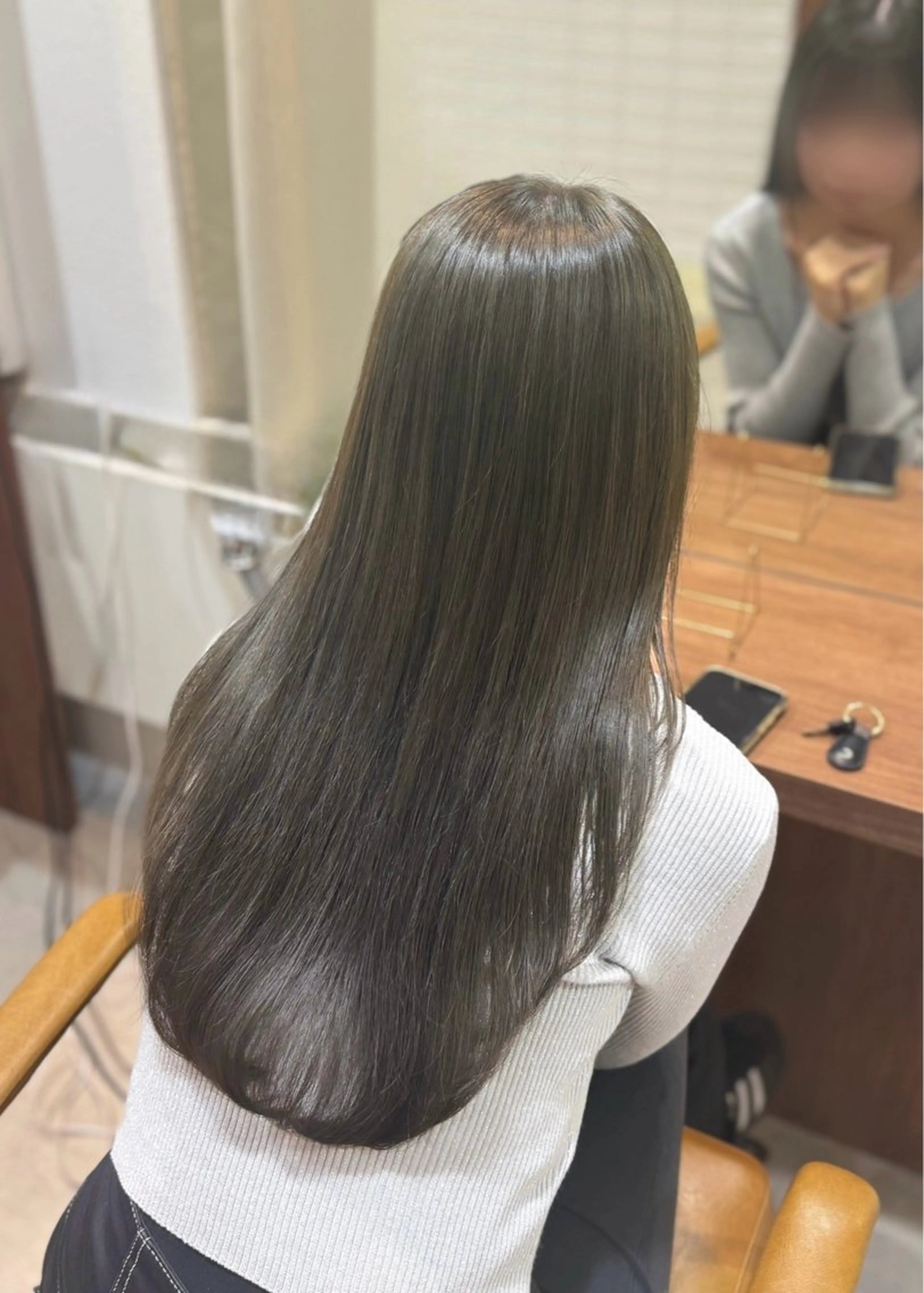 ロング カット ヘアカラー yuzua/オリーブ /透明感/レイヤーのヘアスタイル