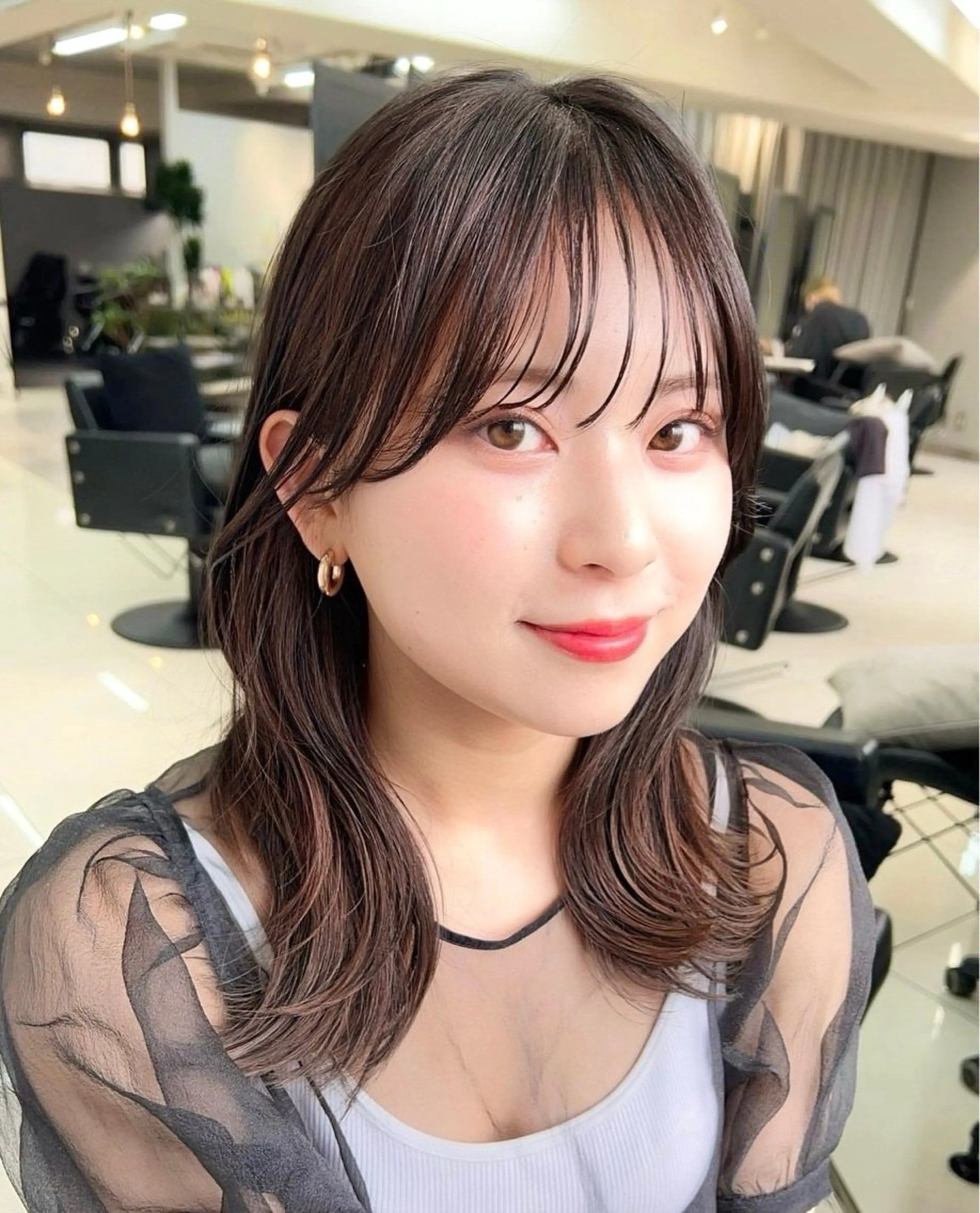 ミディアム カラー ヘアアレンジ ボブ/透明感ベージュ 🫧クルミ🌟のヘアスタイル