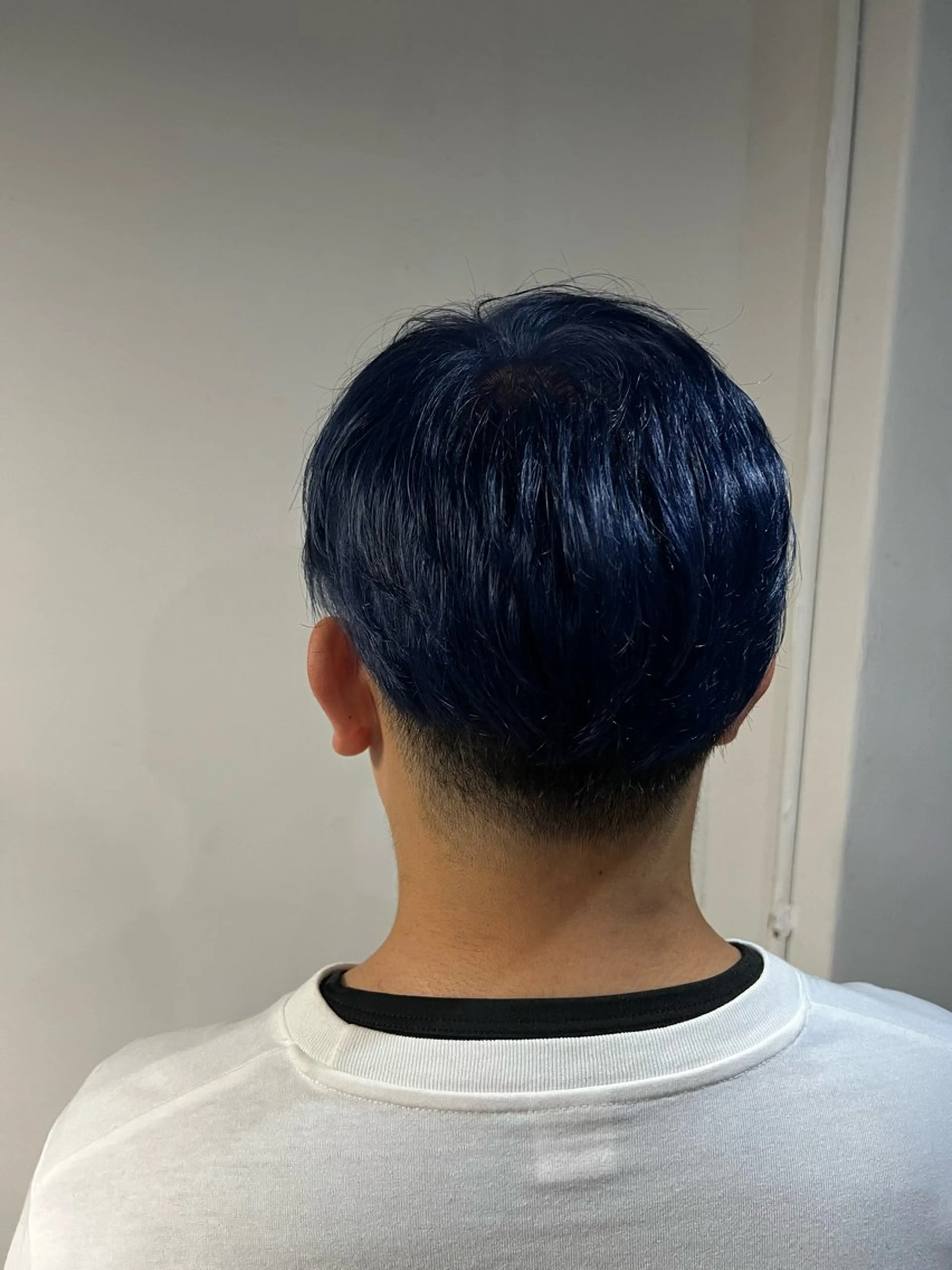 カラー ブリーチ ブルーカラー ヘアカラー fielu KANAEのヘアスタイル