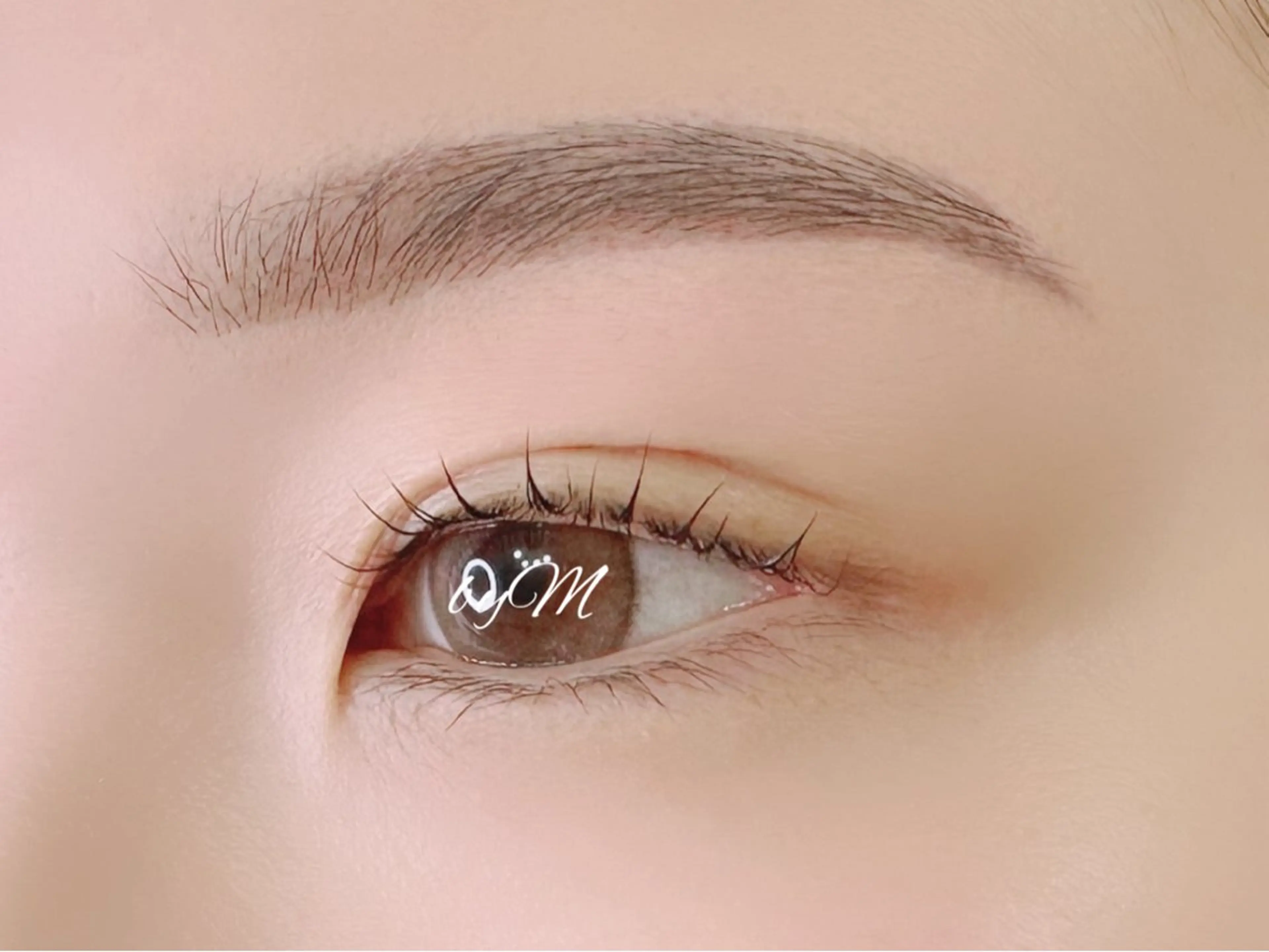 アイブロウ PLATINUM+ byMのマツエク・マツパデザイン