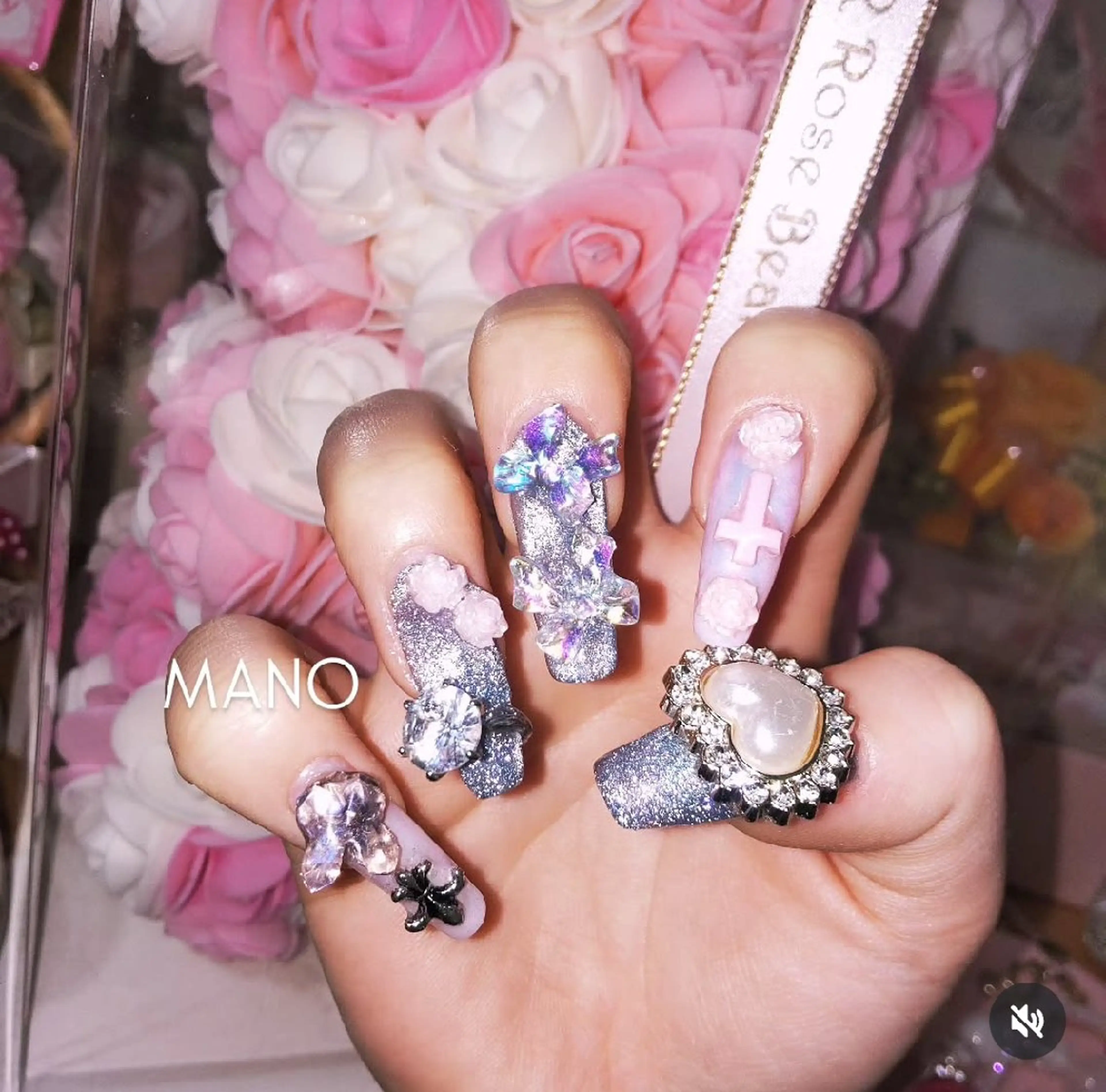 ネイル EASTHAM 吉田 毬乃のネイルデザイン