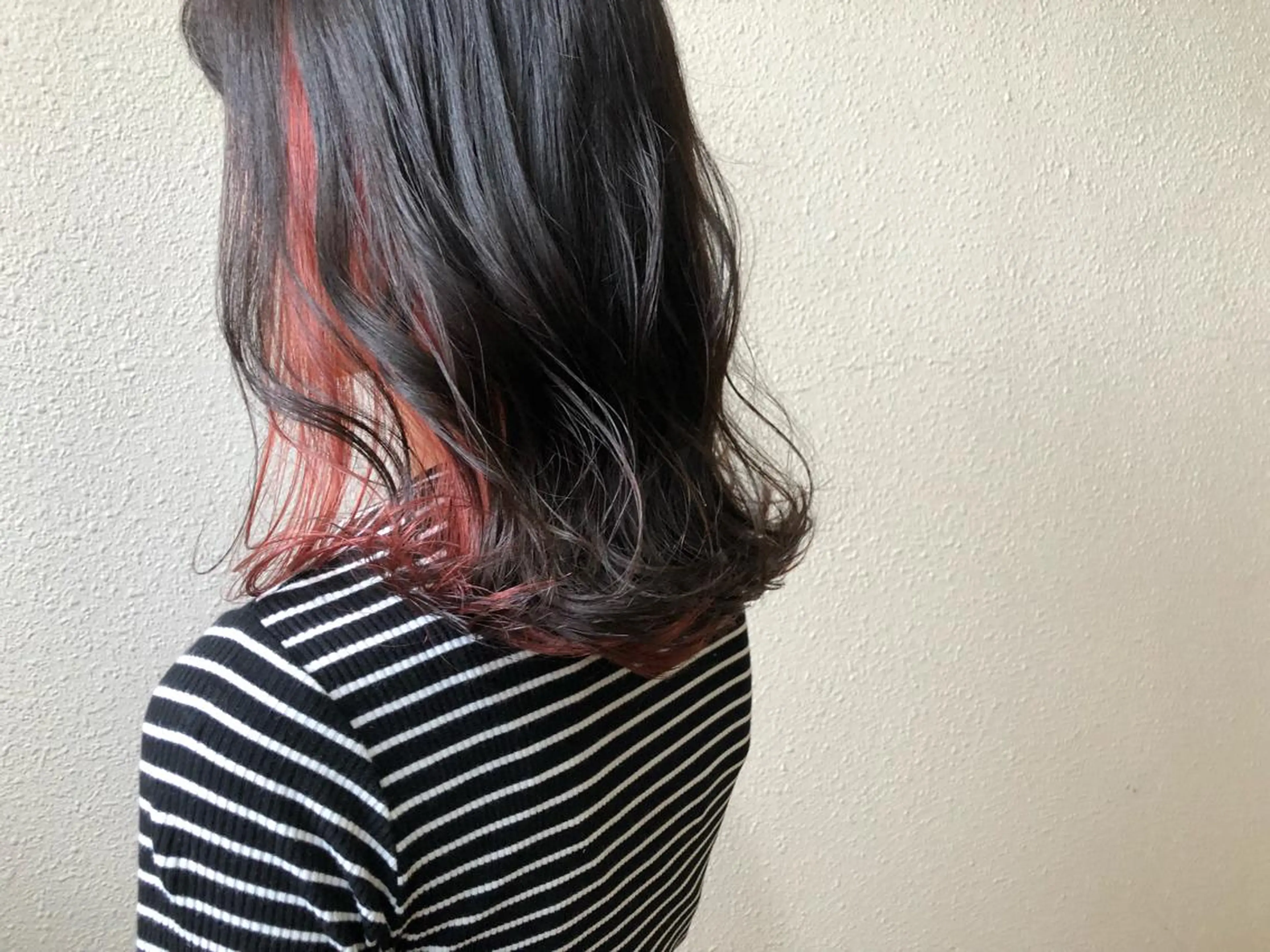 ミディアム カラー ツキノキ ミナのヘアスタイル