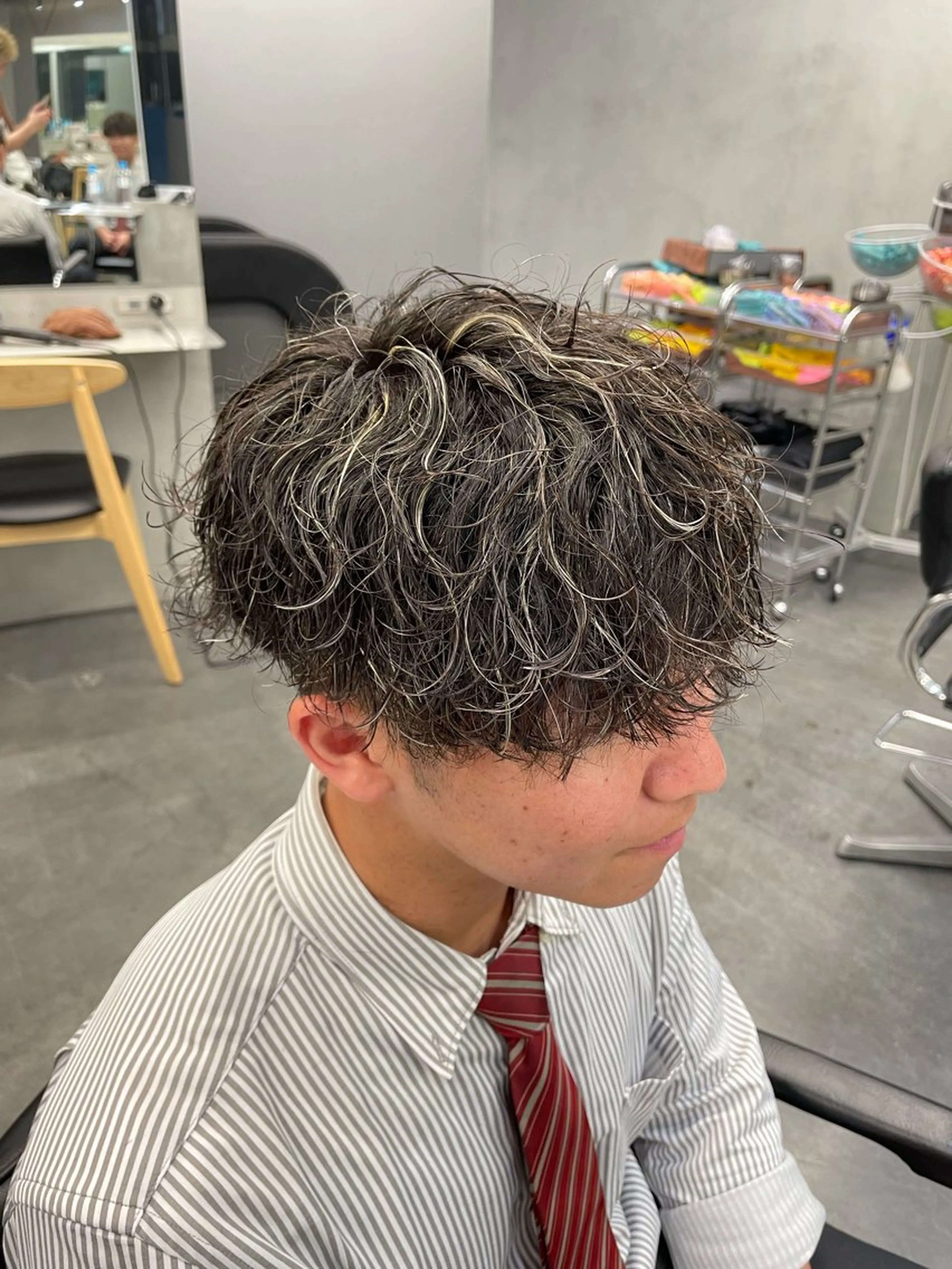 カラー メンズ メンズパーマ fifth リュウセイのヘアスタイル