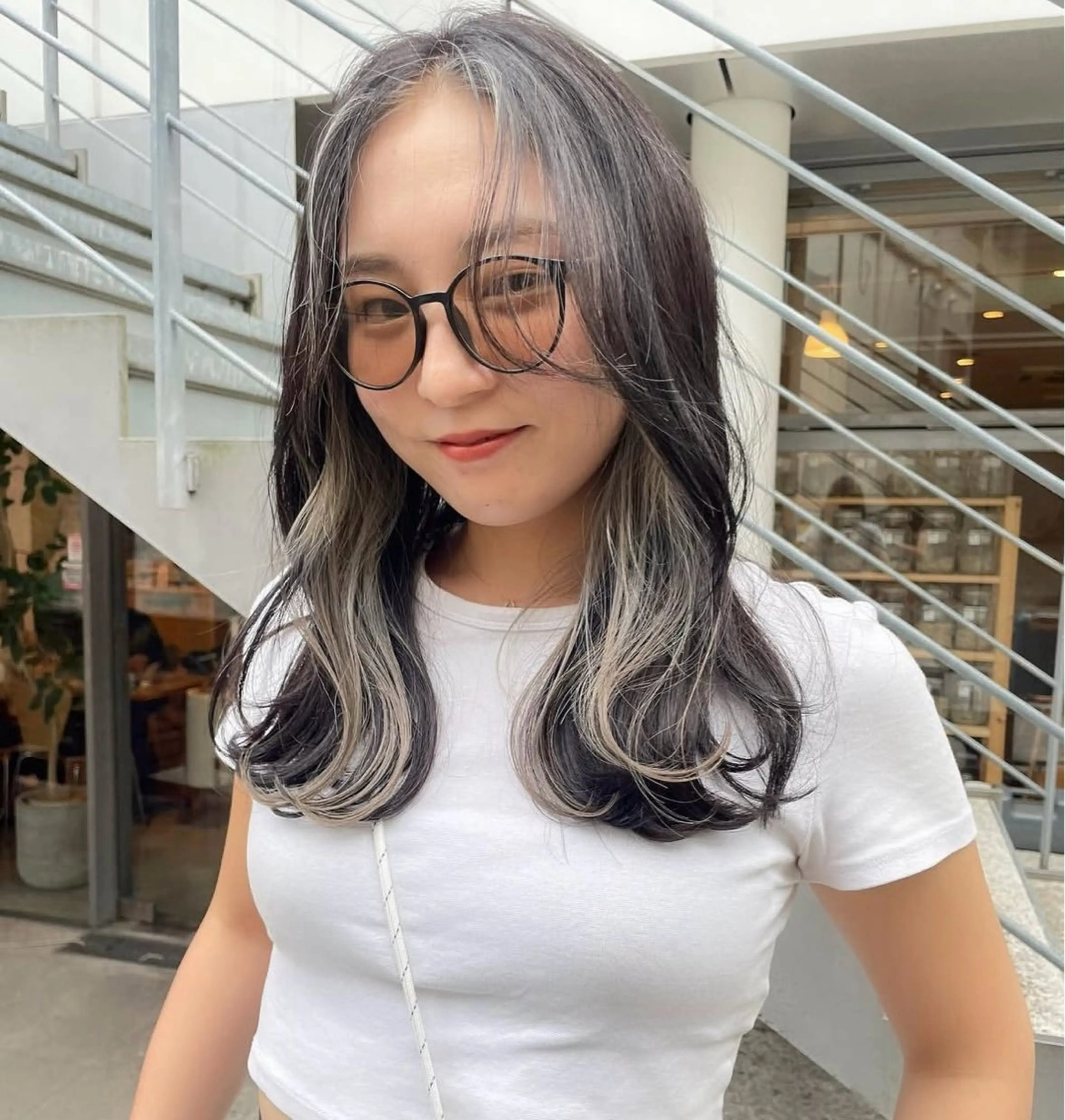 カット＋[イヤリングカラーorインナーカラー](ブリーチ込み)🎀💫の写真