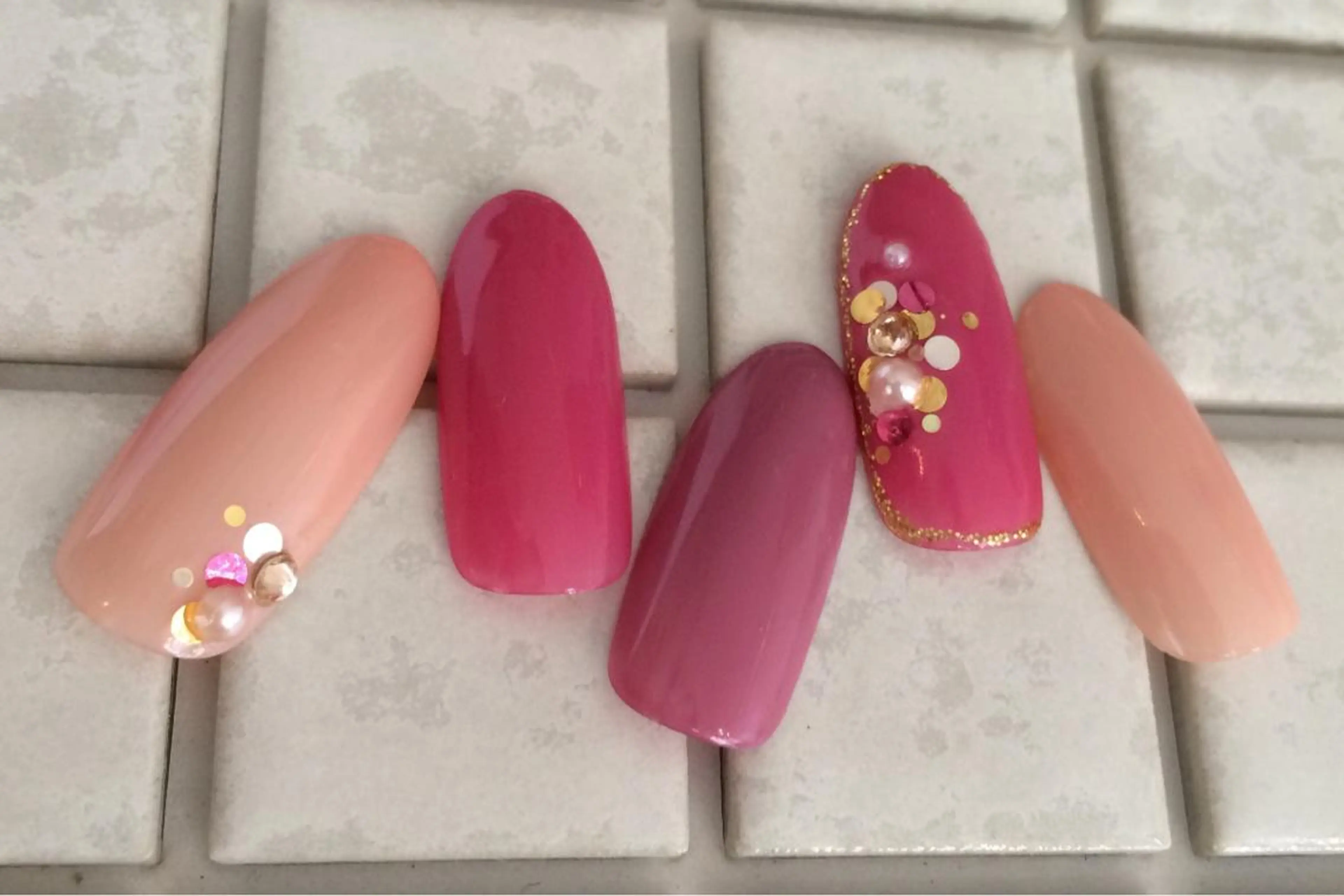 ネイル ホログラムネイル ストーンネイル ハンドネイル private salon mieのネイルデザイン