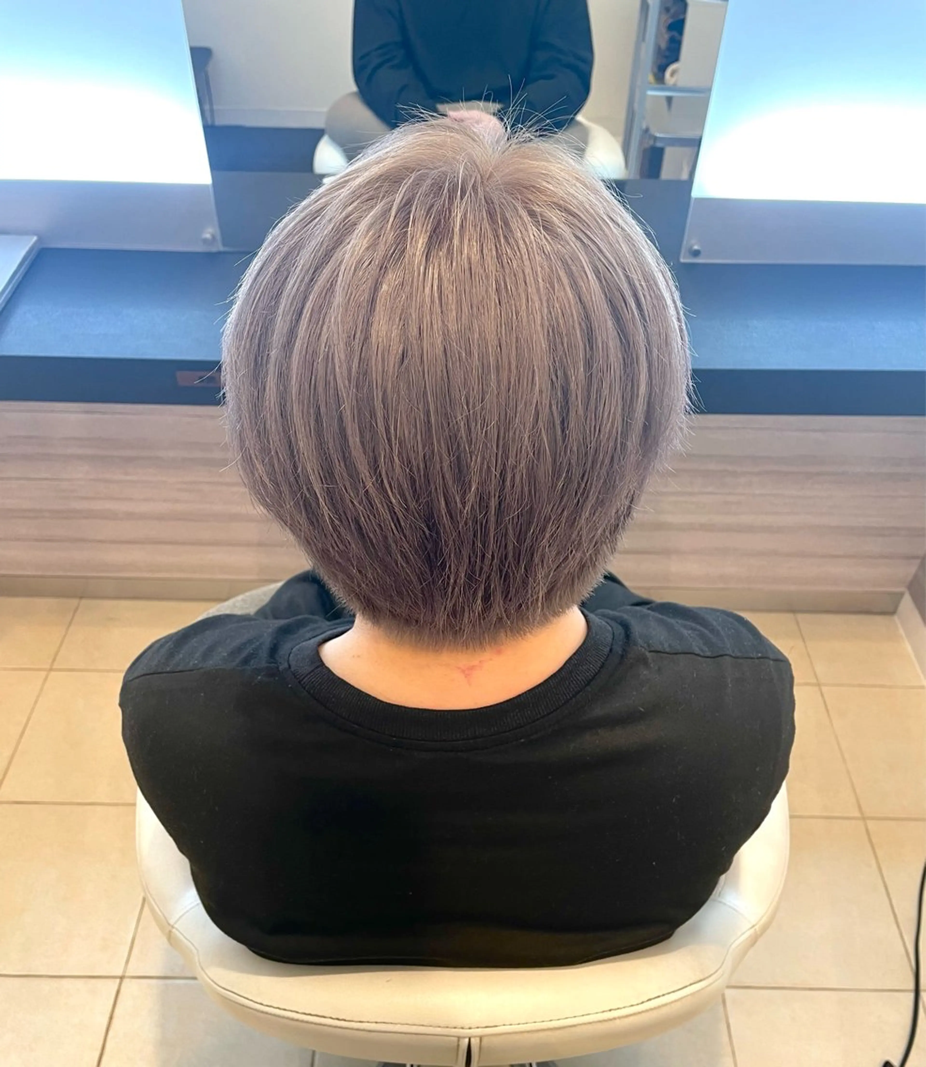 カラー ベージュカラー ホワイトベージュ ヘアカラー AINE 🧚🏻‍♀️のヘアスタイル