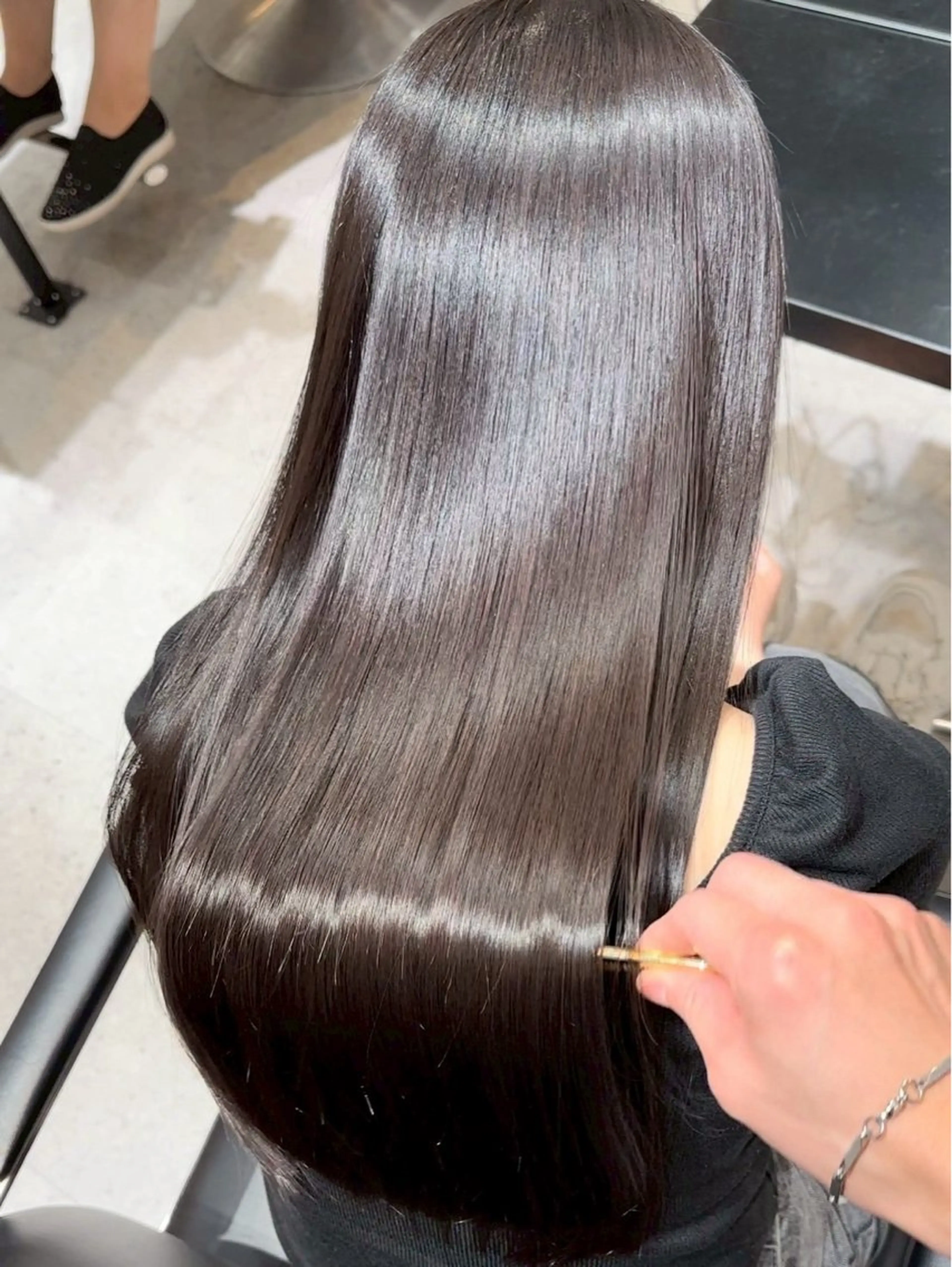 ロング 縮毛矯正 小嶋 蒼斗/美髪矯正 /艶カラー/レイヤーのヘアスタイル