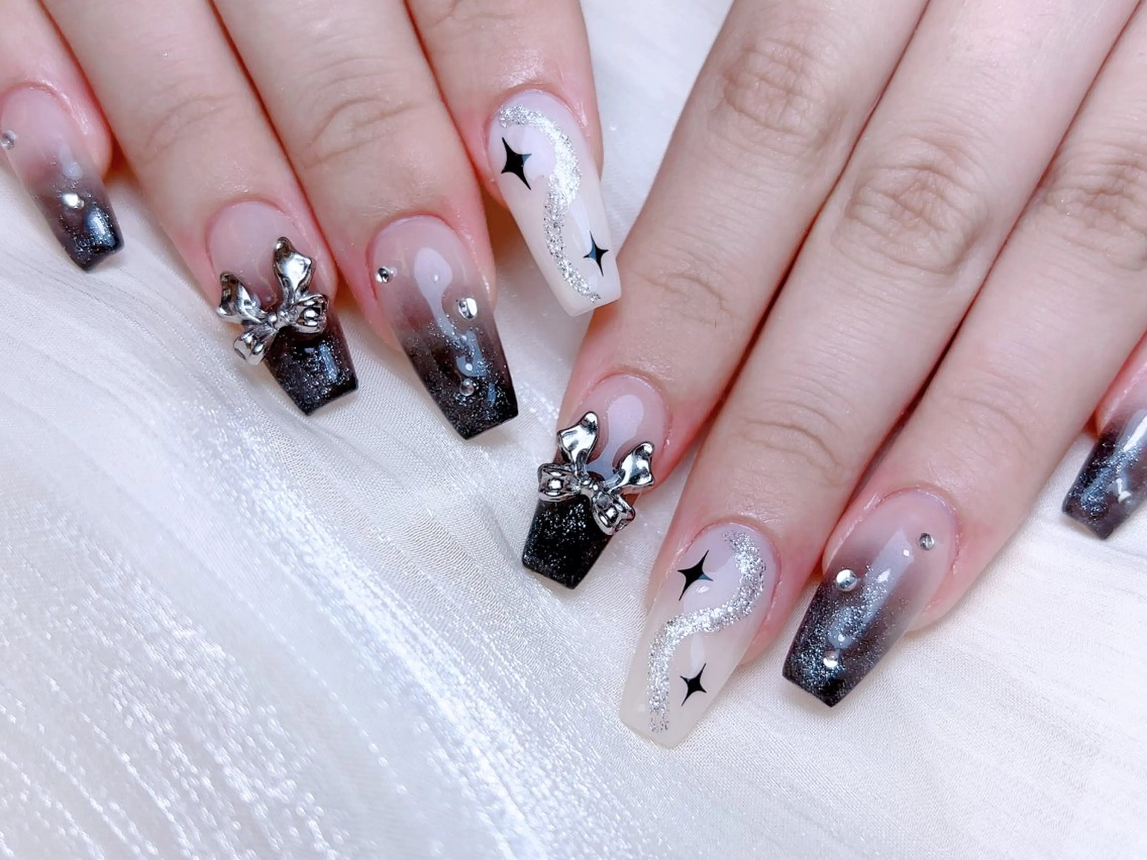 ネイル ハンドネイル 🎀Ｍ nails✨ ビューティーのネイルデザイン