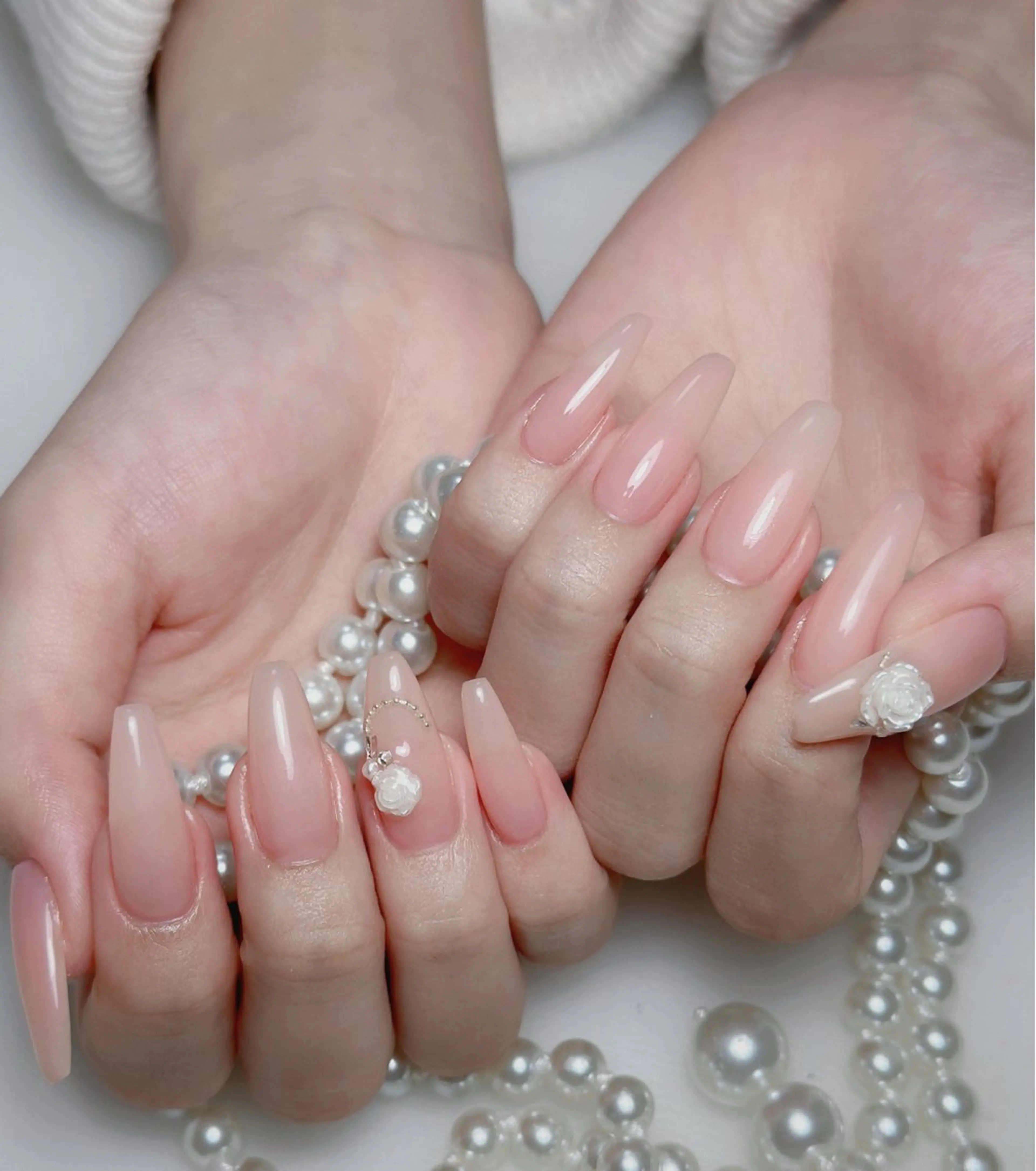 ネイル オーロラネイル 長さ出し フットネイル 韓国ネイル ラメ(グリッター) ハンドネイル 👍thumbs up nail👍のネイルデザイン