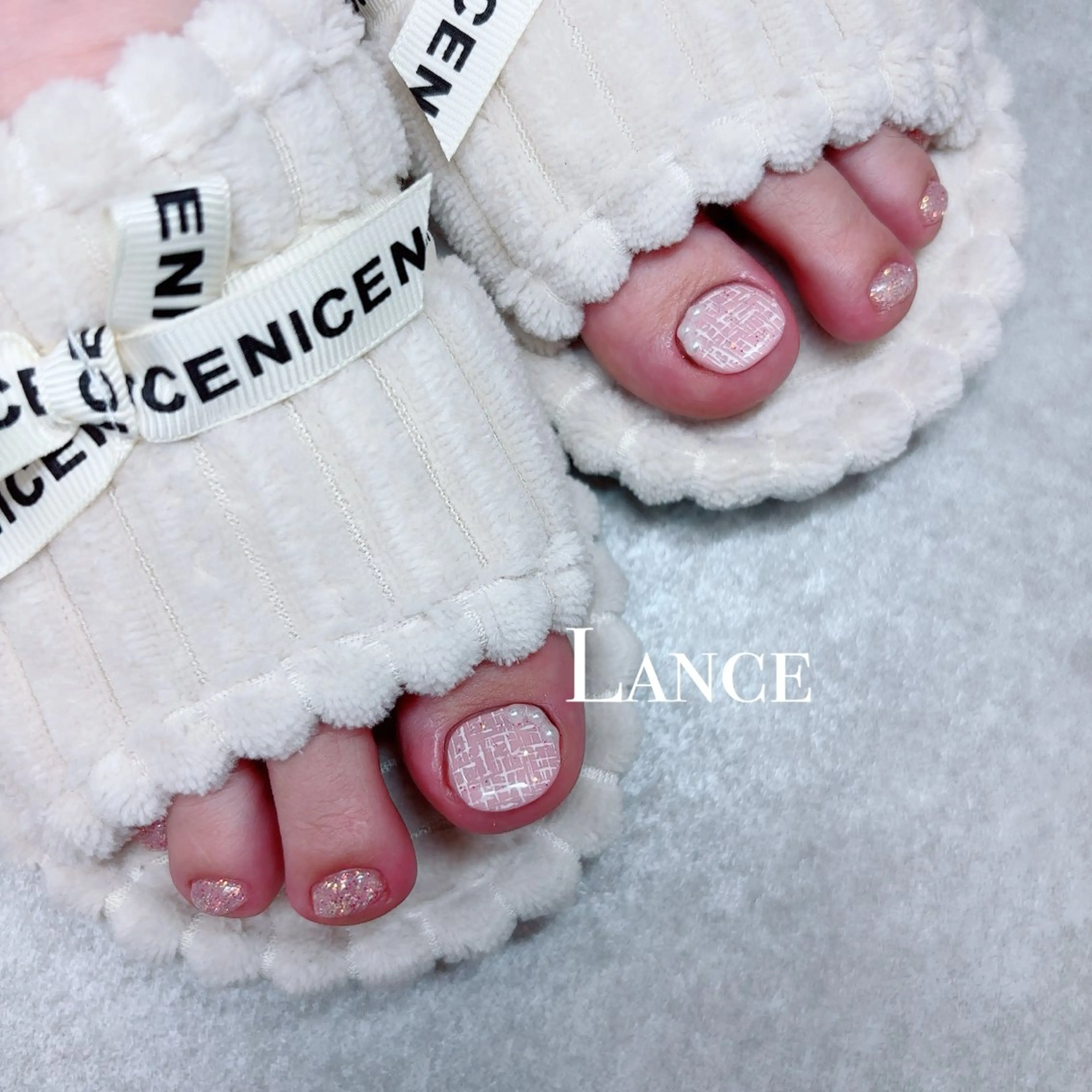 ネイル オーロラネイル フットネイル 氷ネイル・うるうるネイル キラキラネイル 韓国ネイル フットネイル Lance nailのネイルデザイン