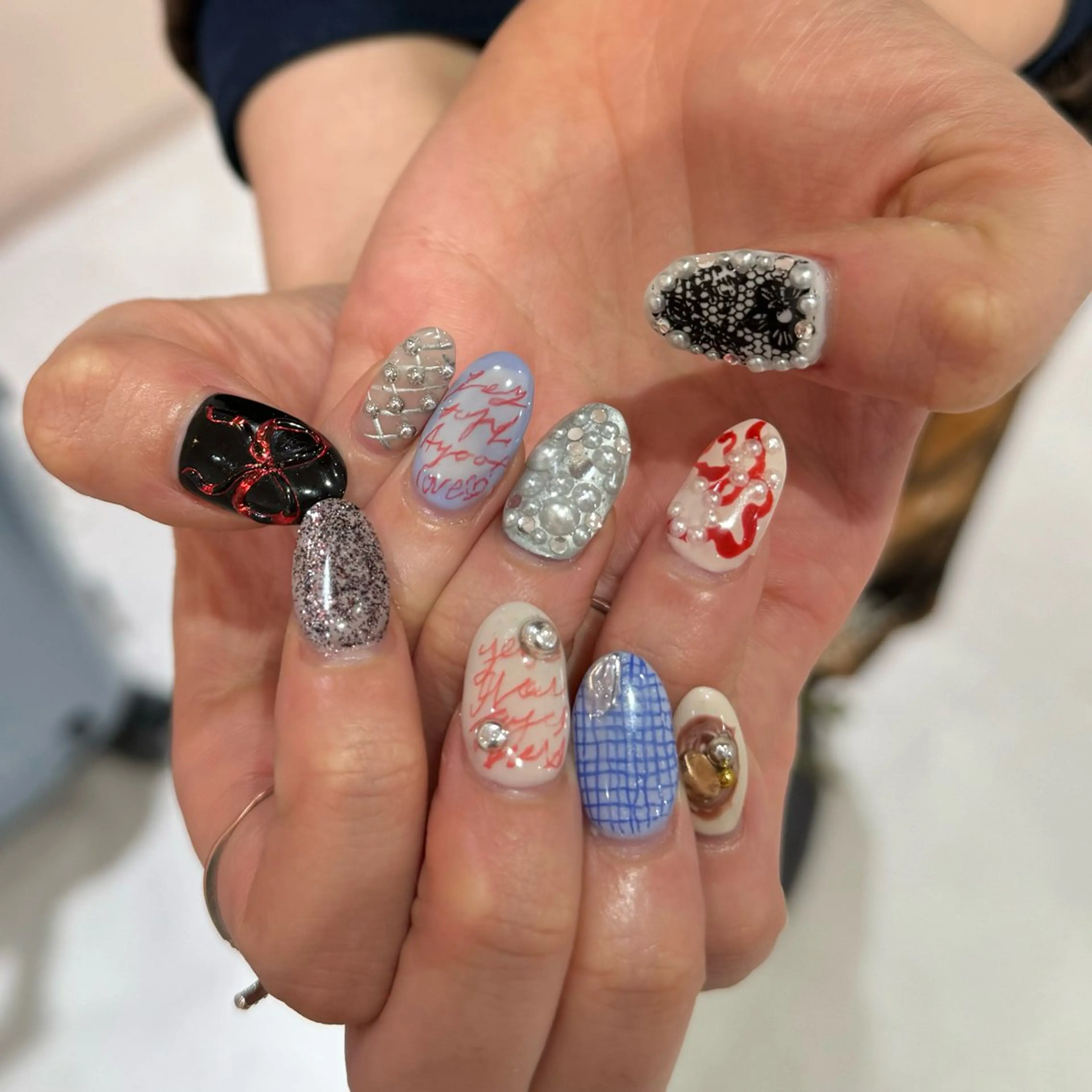 ネイル ミラーネイル ぷっくりネイル LUCY NAIL&EYE所属・LUCY 心斎橋店/ Riko🎀のネイルデザイン