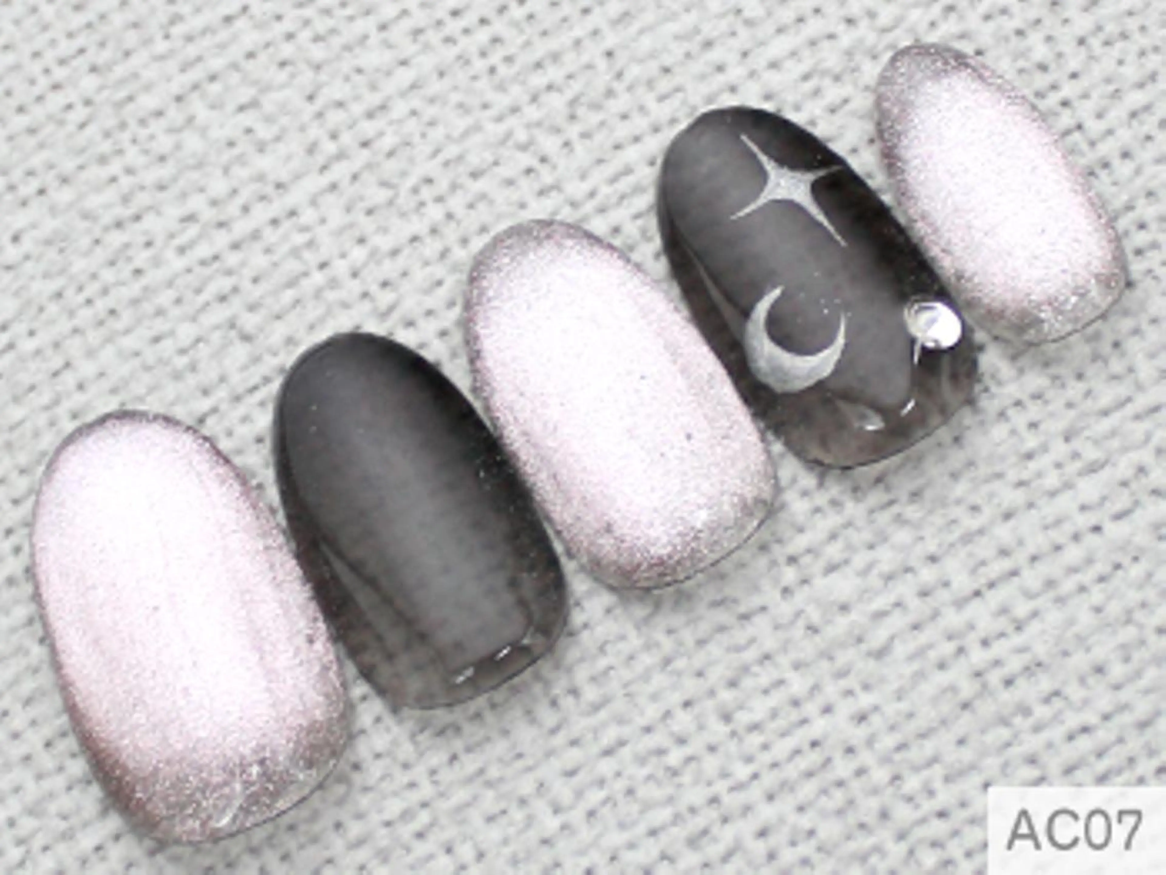 ネイル ジェルネイル マグネットネイル 🤍 Janのネイルデザイン