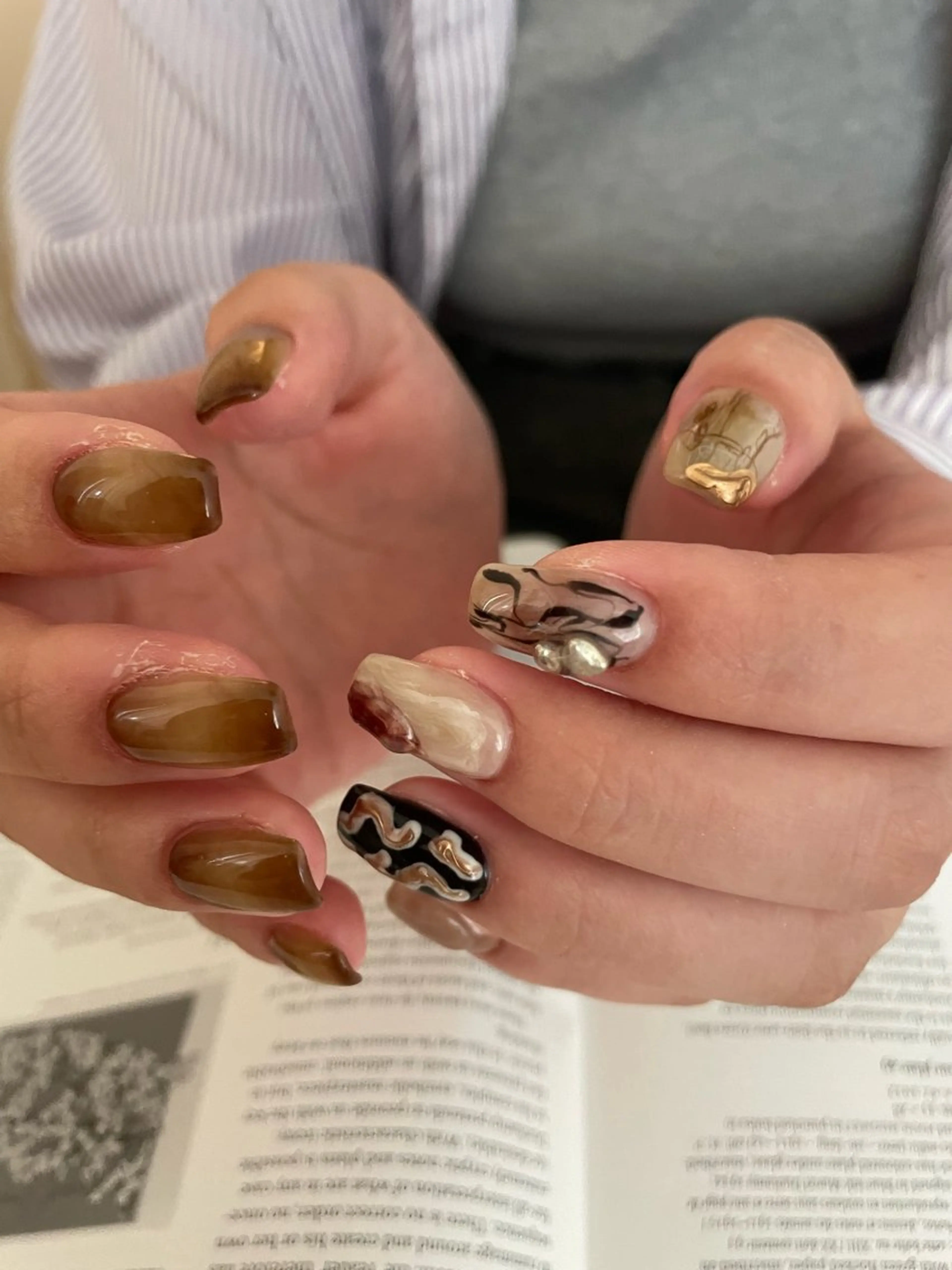 ネイル ハンドネイル roof nailのネイルデザイン