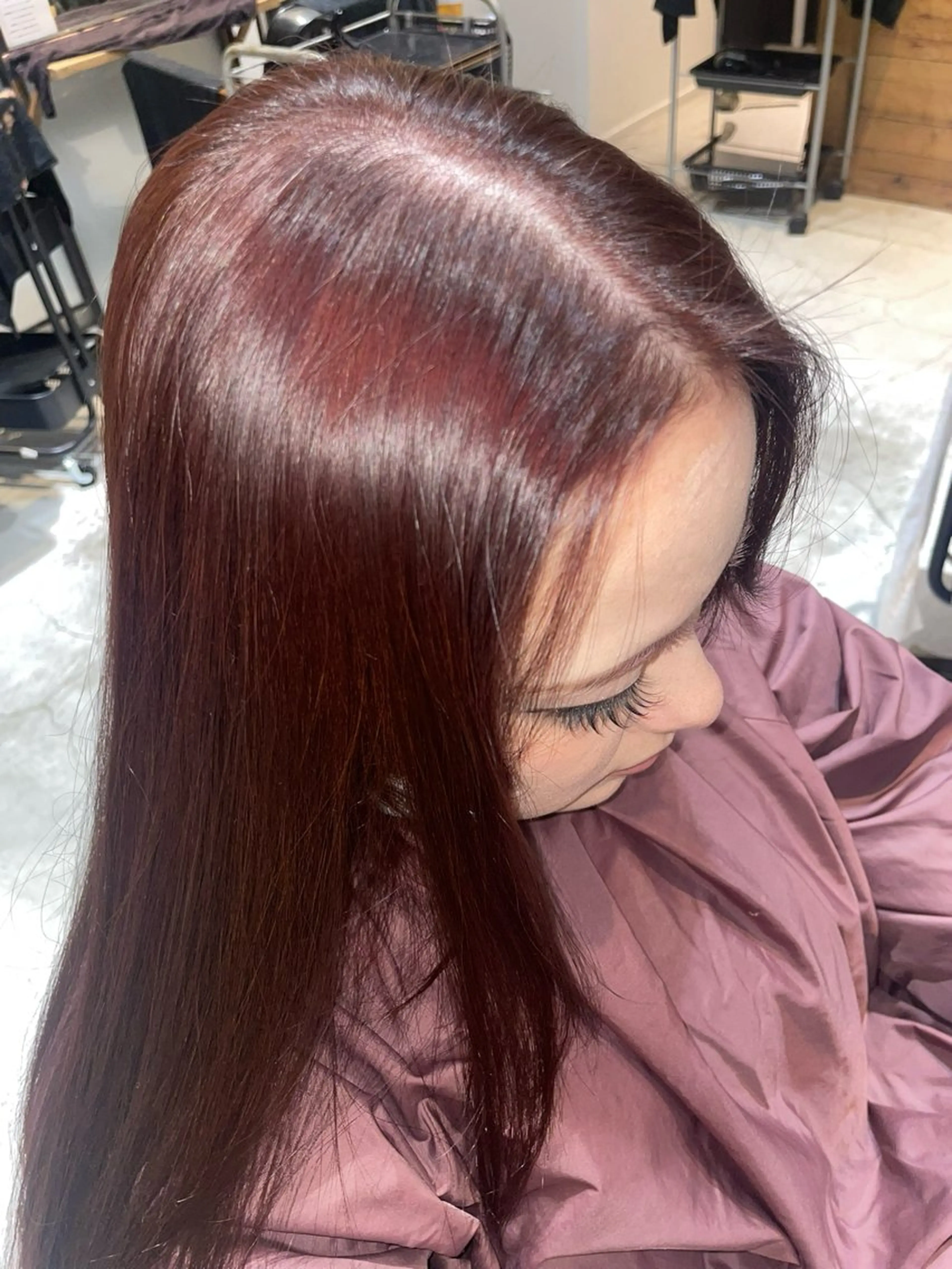 ロング カラー ダブルカラー パープルカラー レッドカラー diar平塚所属・倉川 結花のヘアスタイル