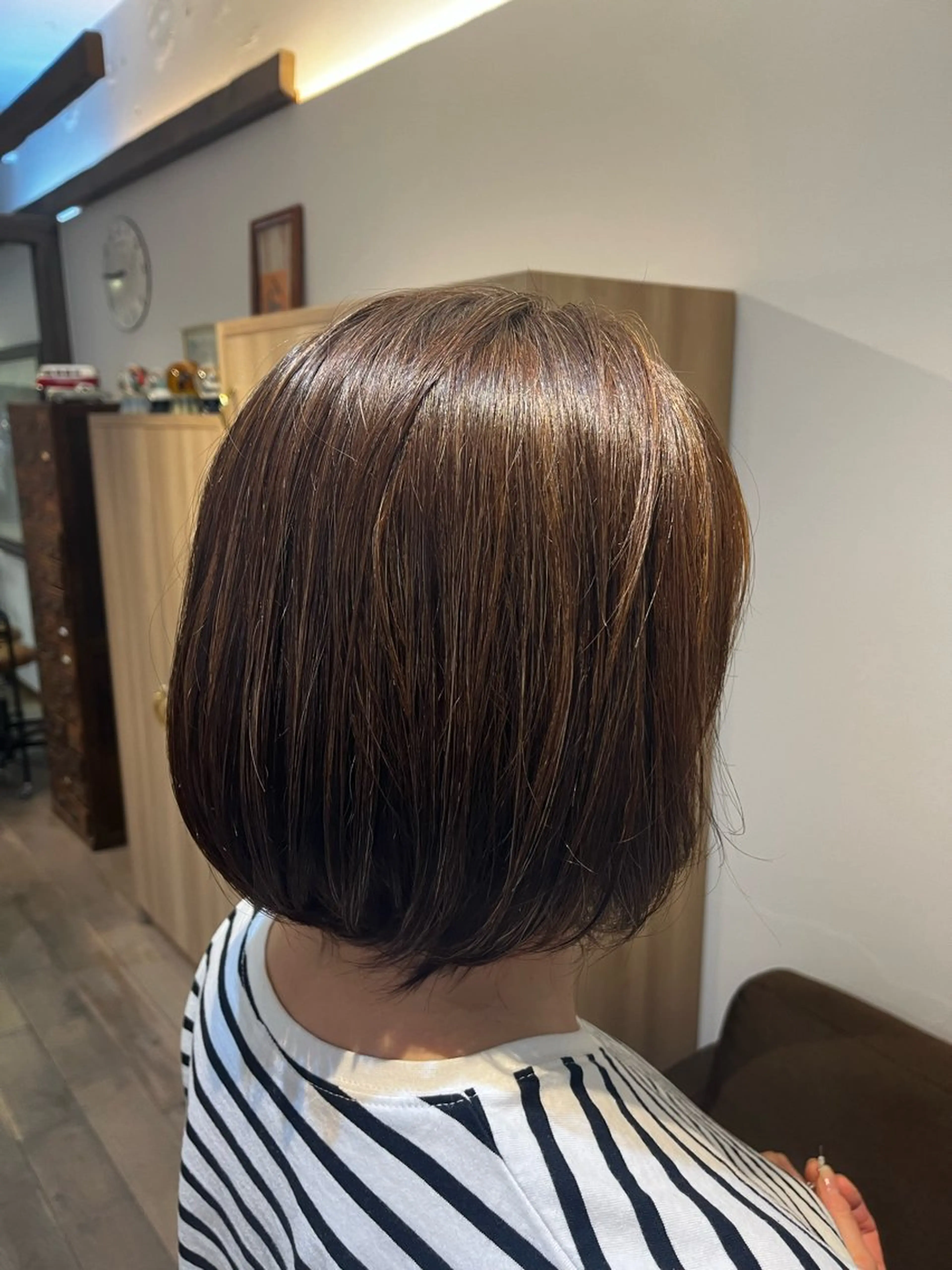 ショート カラー ショートボブ ベージュカラー デザインカラー ハイライトカラー ボブ 臺 佳連のヘアスタイル