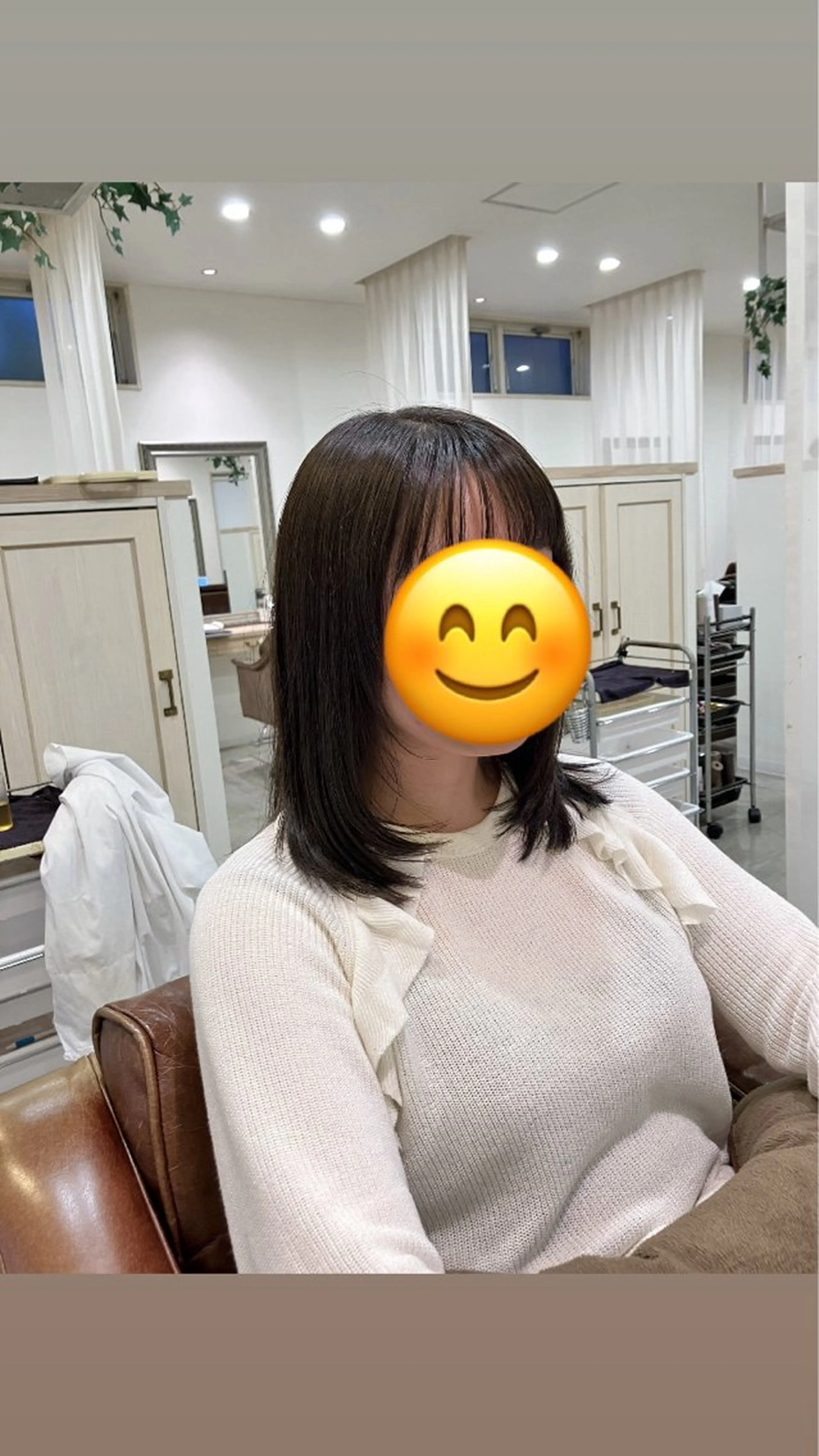 ミディアム レイヤーカット ローレイヤー adorableはなみずき店所属・唯一無二の曲がる 縮毛矯正 小林のヘアスタイル